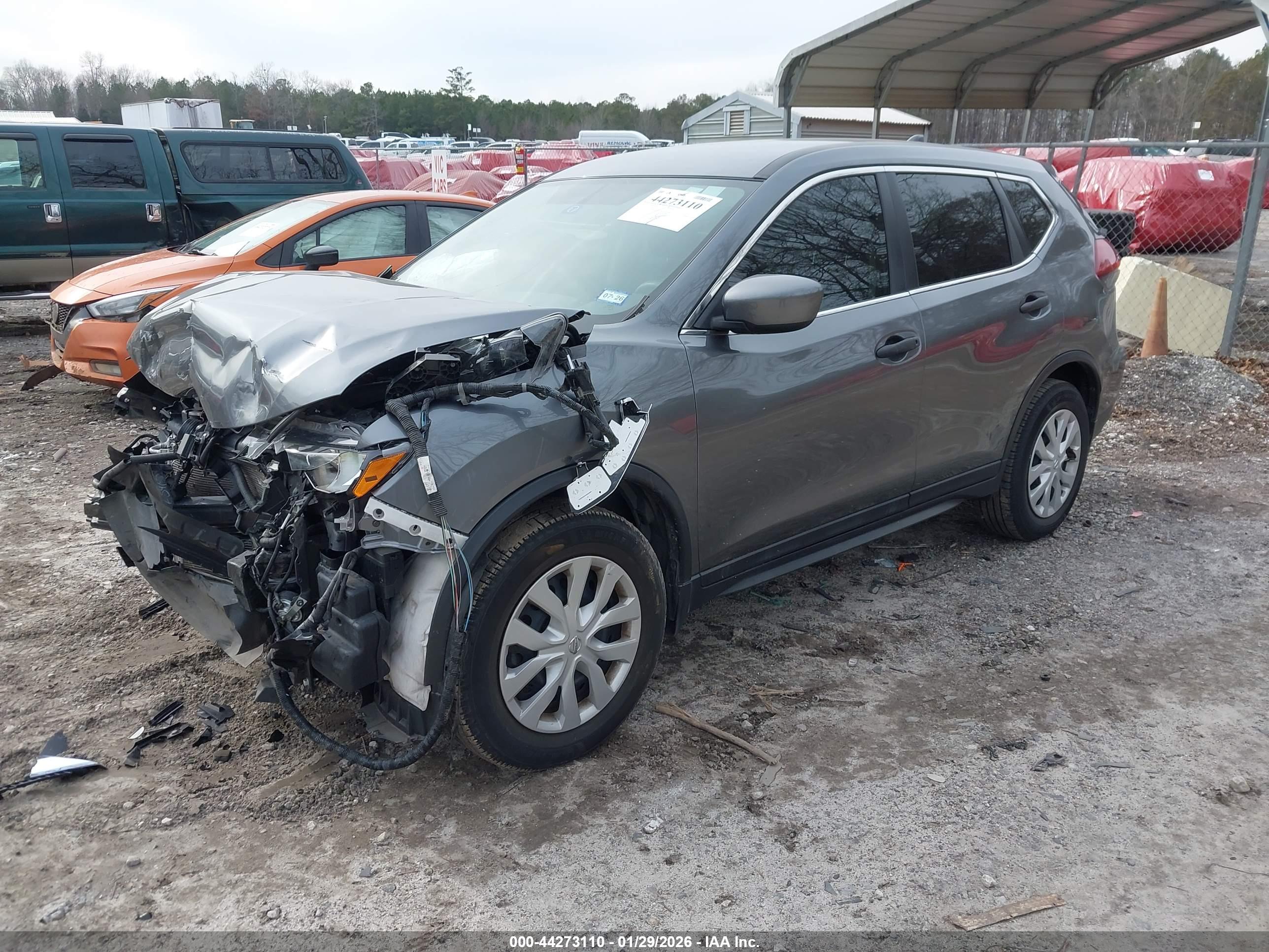NISSAN ROGUE image 2