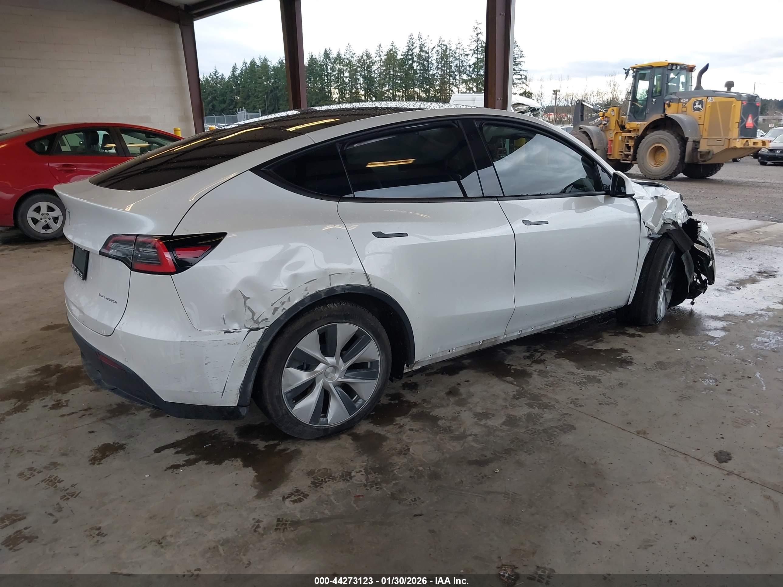TESLA MODEL image 4
