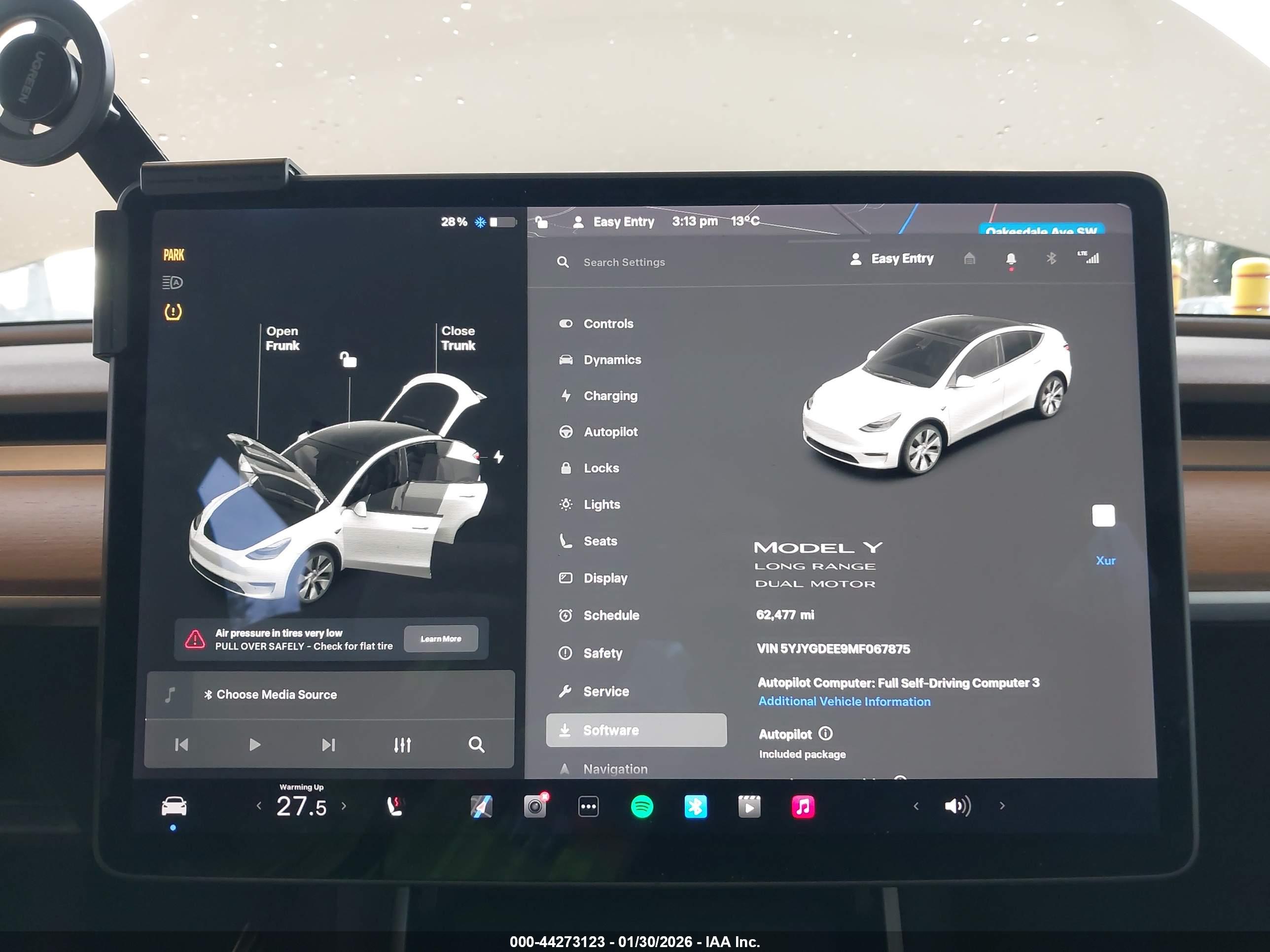 TESLA MODEL image 7
