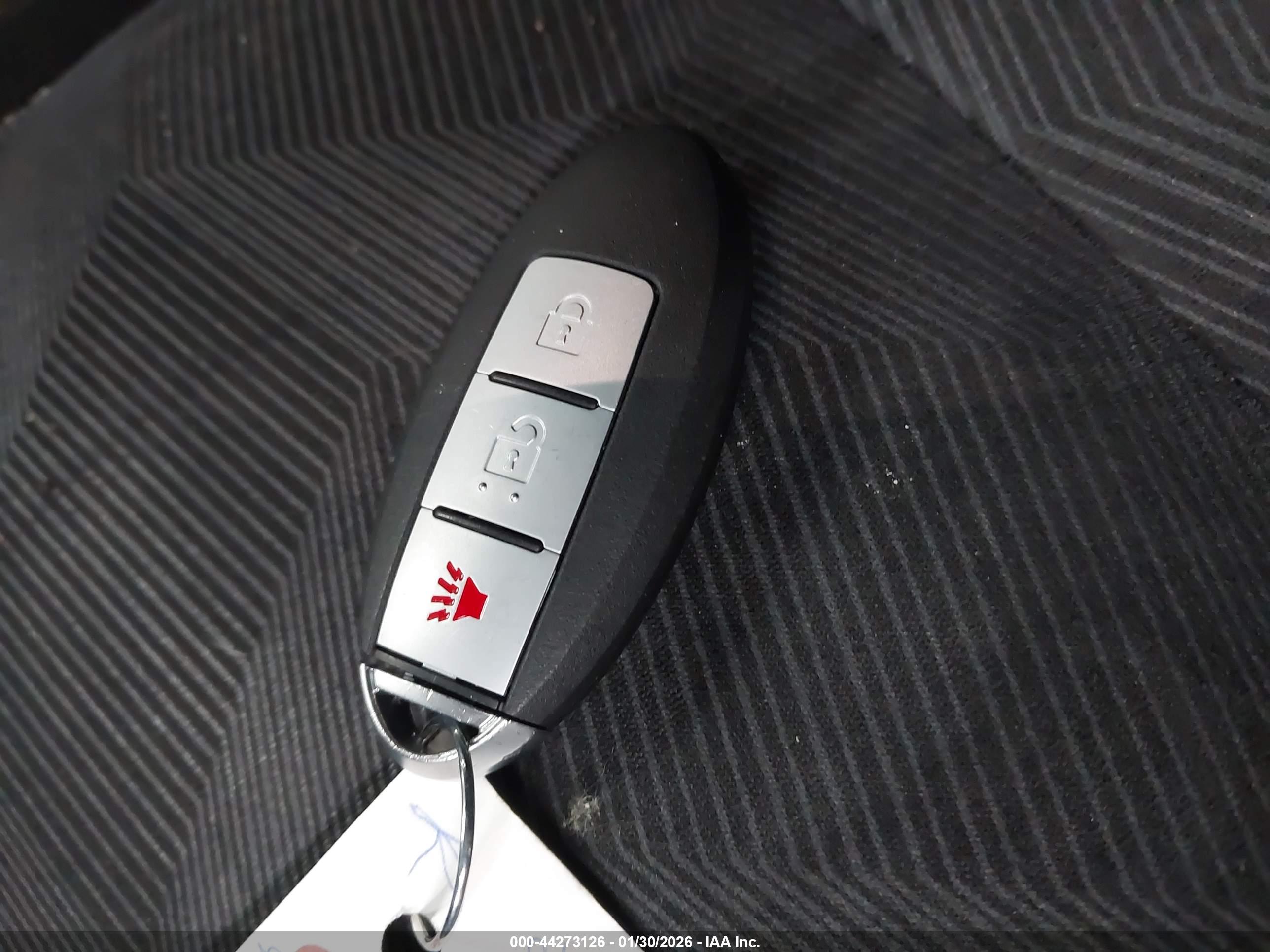 NISSAN ROGUE image 11