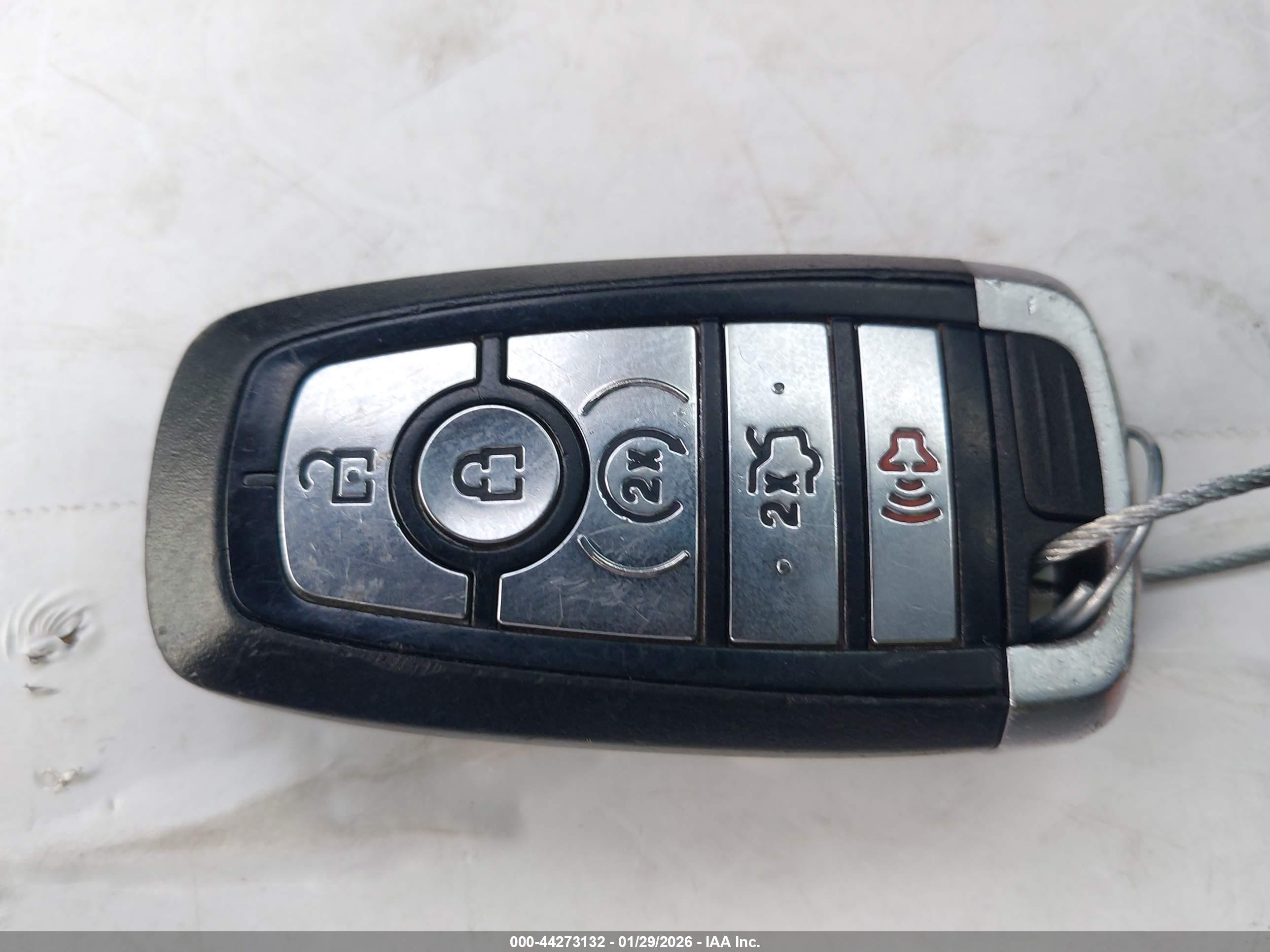 FORD FUSION image 11