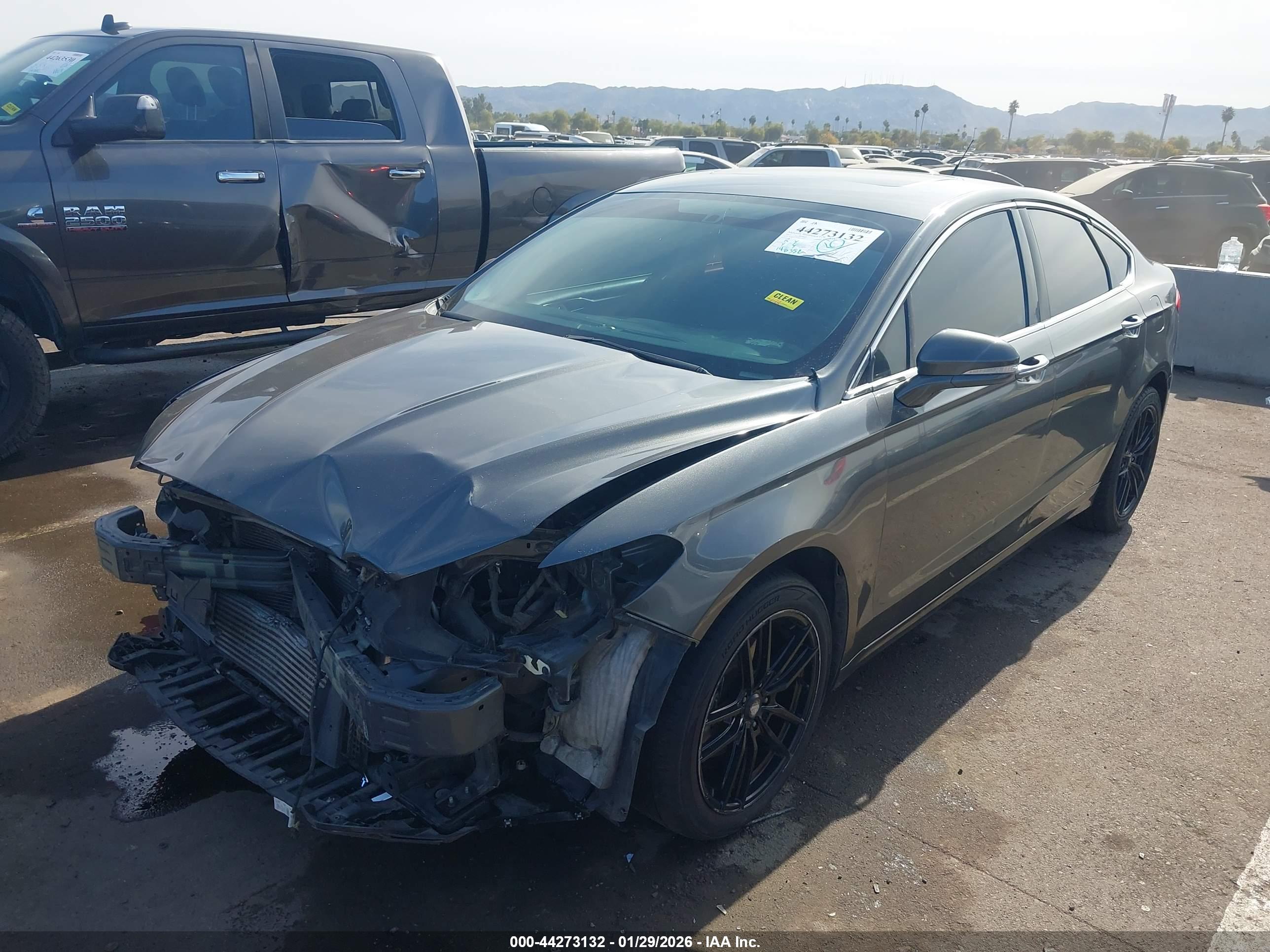 FORD FUSION image 2