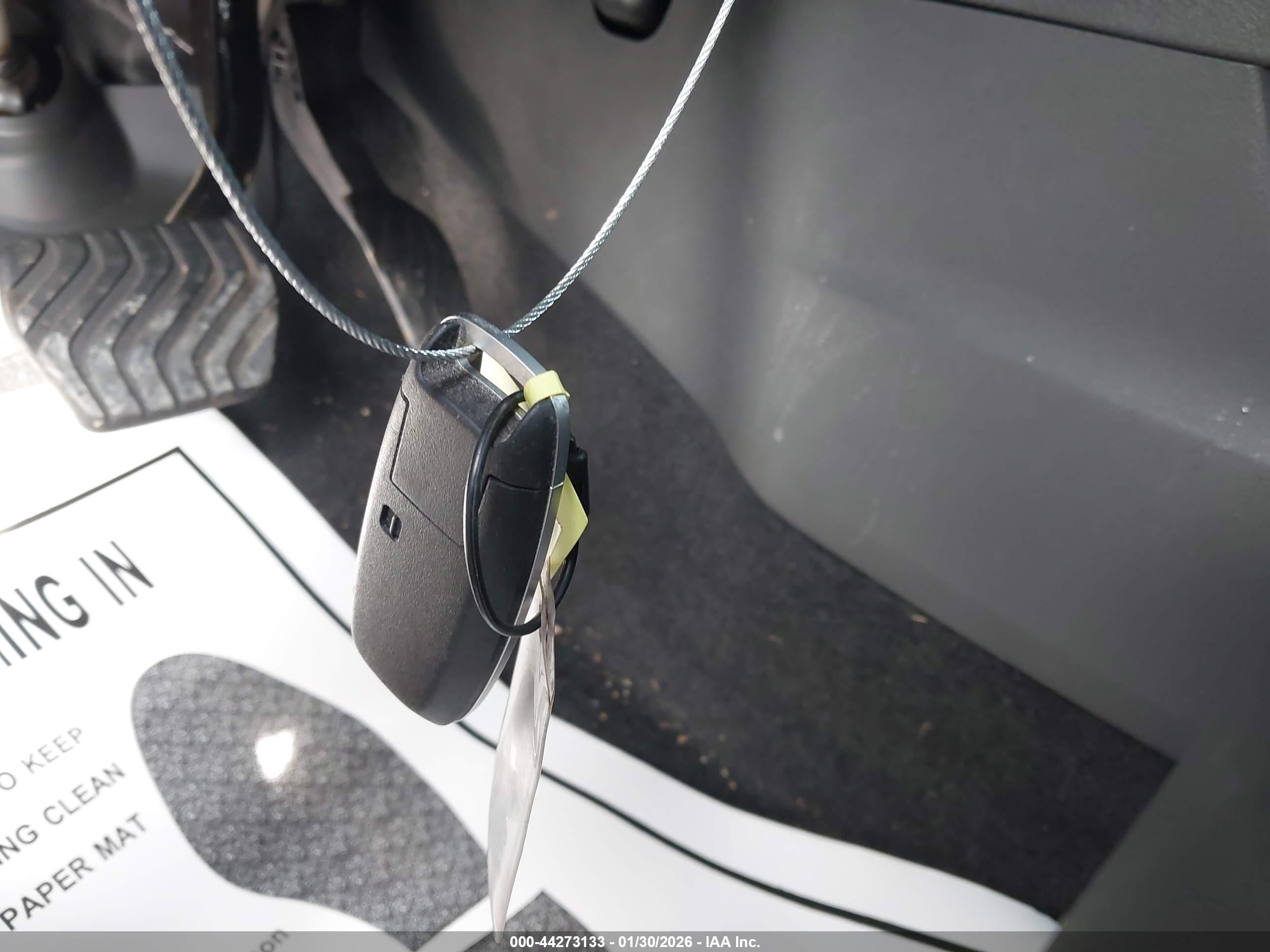 NISSAN ROGUE image 11