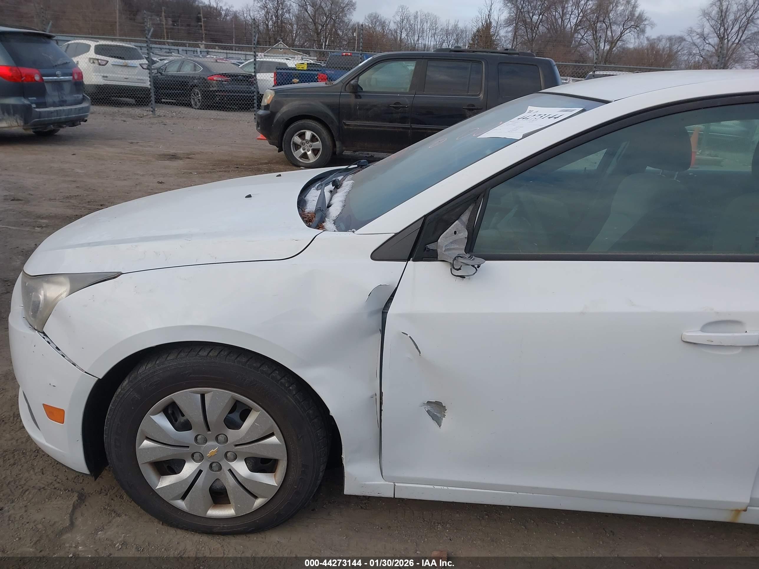 CHEVROLET CRUZE image 6