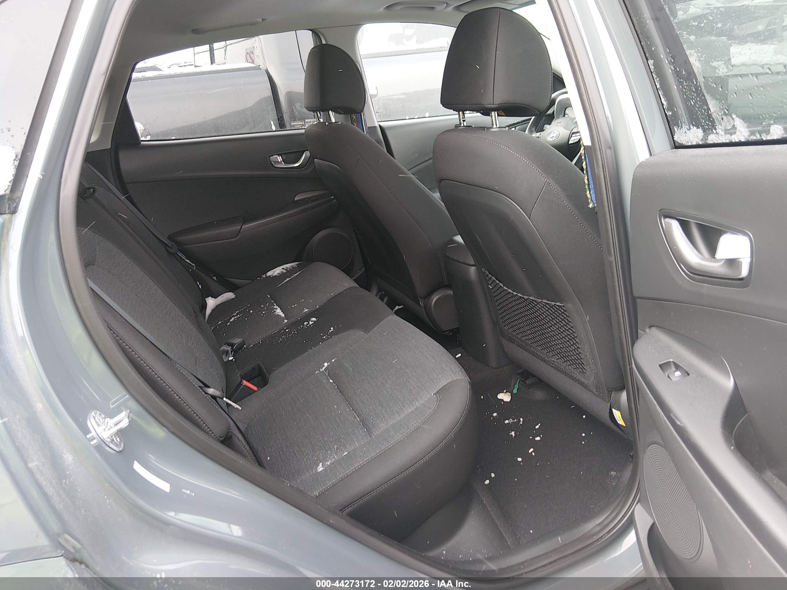 HYUNDAI KONA image 8