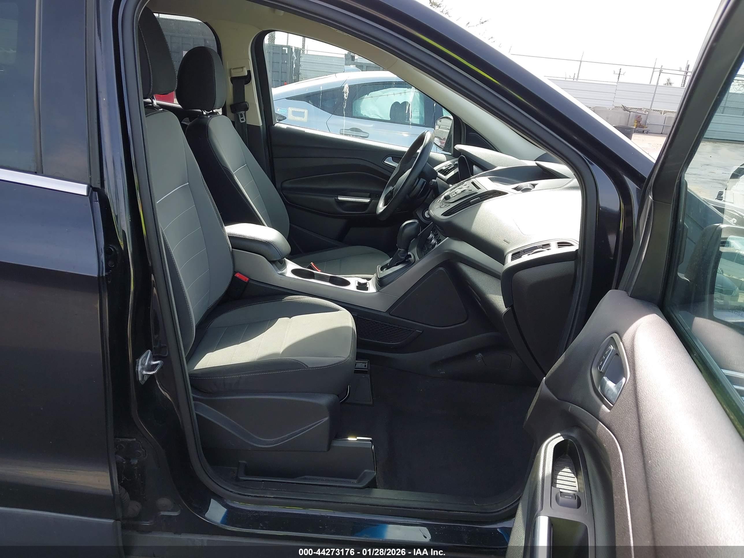 FORD ESCAPE image 5