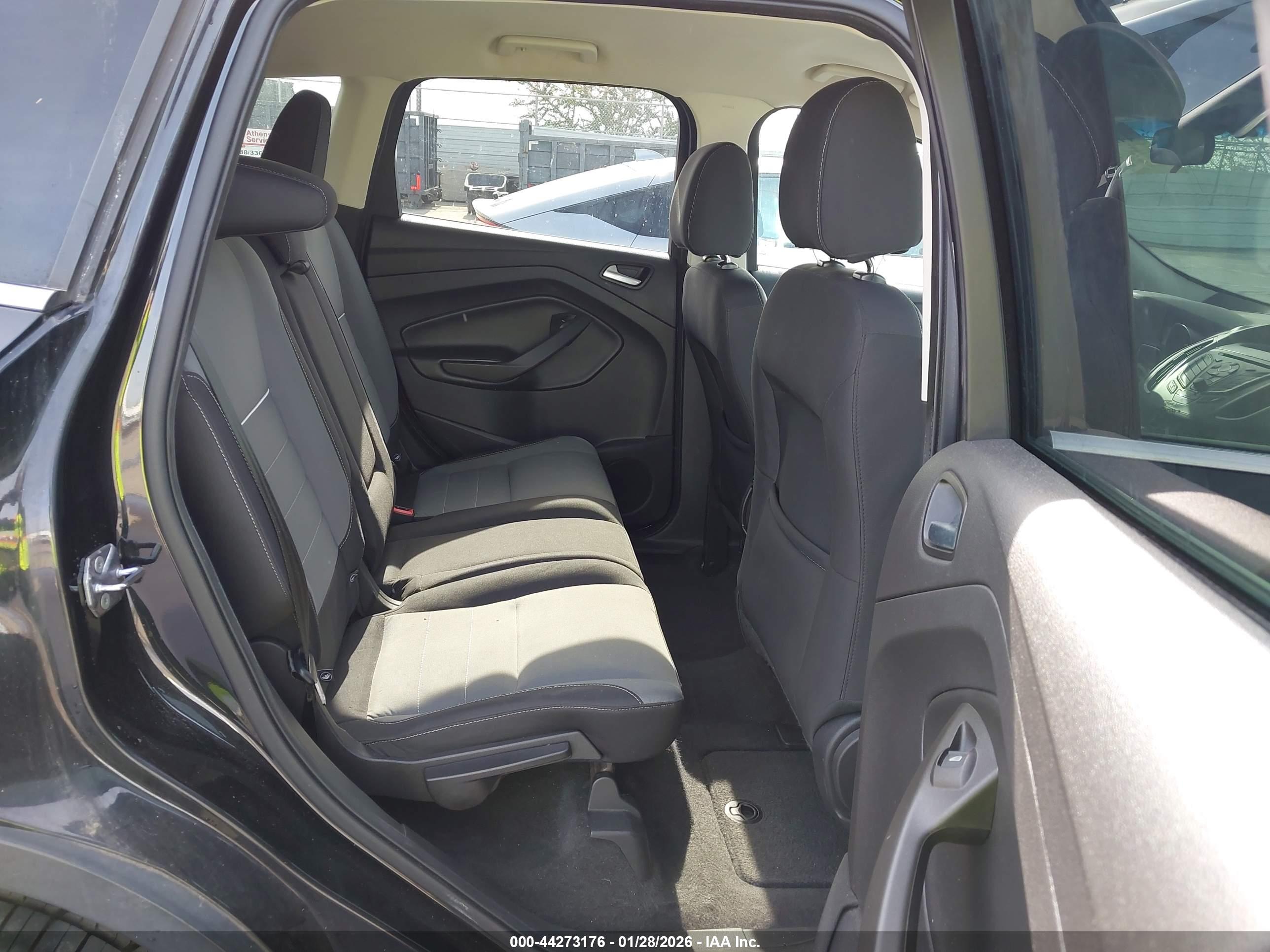 FORD ESCAPE image 8