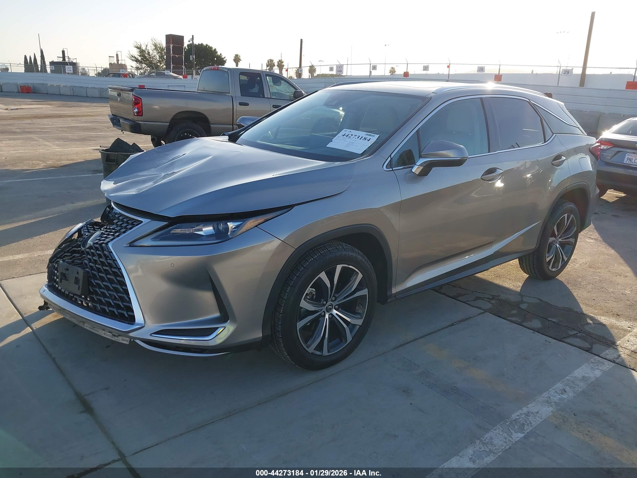 LEXUS RX image 2
