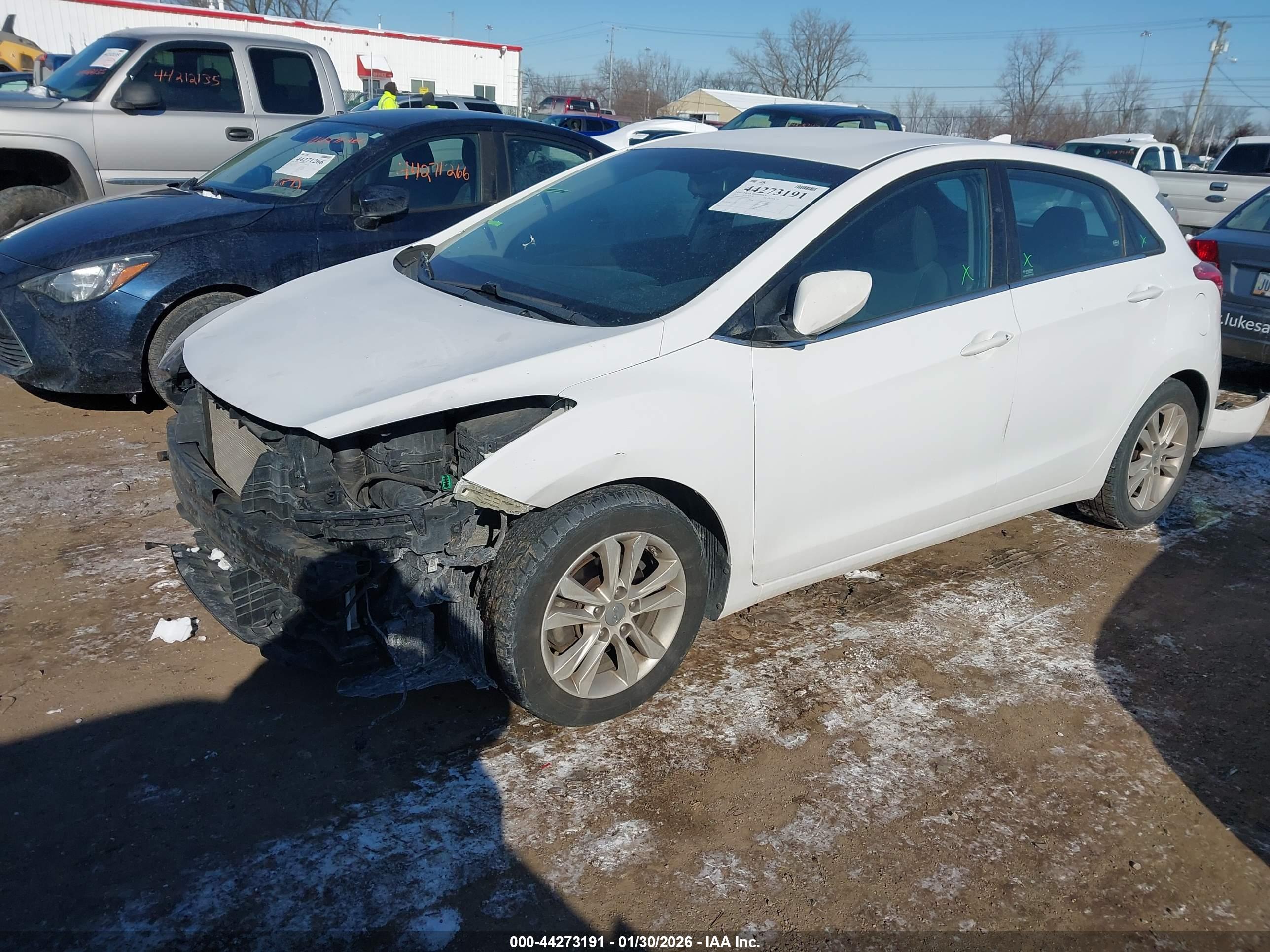 HYUNDAI ELANTRA image 2