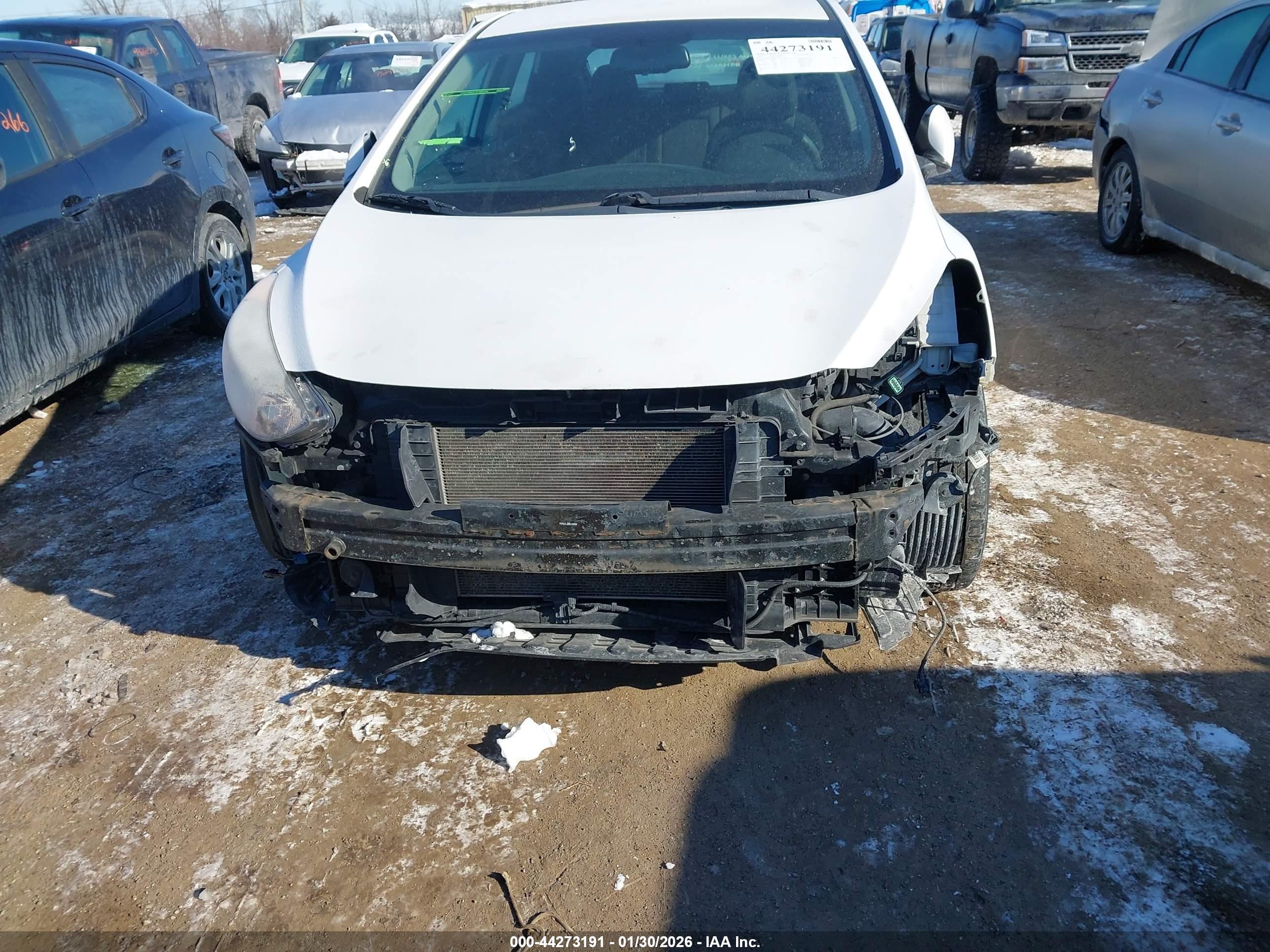 HYUNDAI ELANTRA image 6