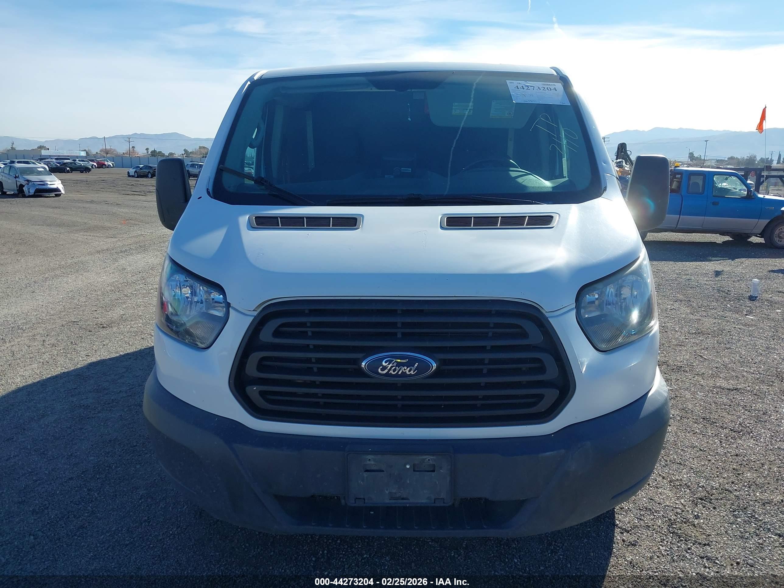 FORD TRANSIT-150 image 6