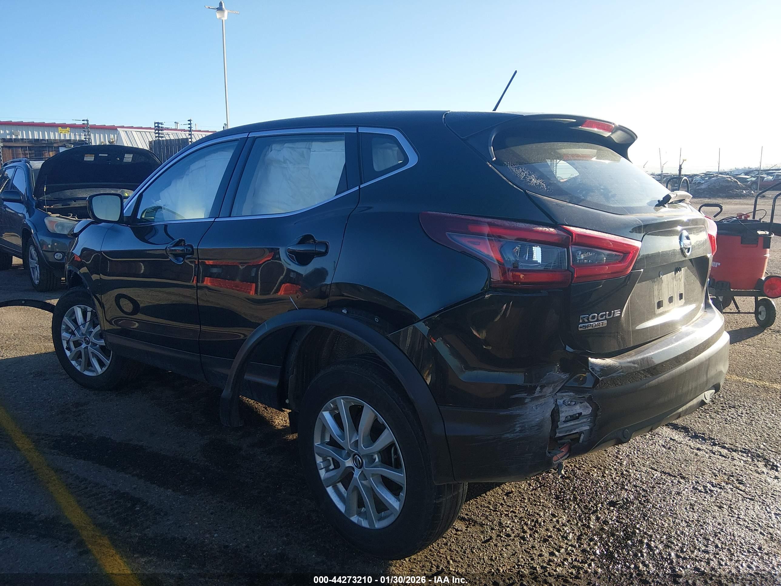 NISSAN ROGUE image 3