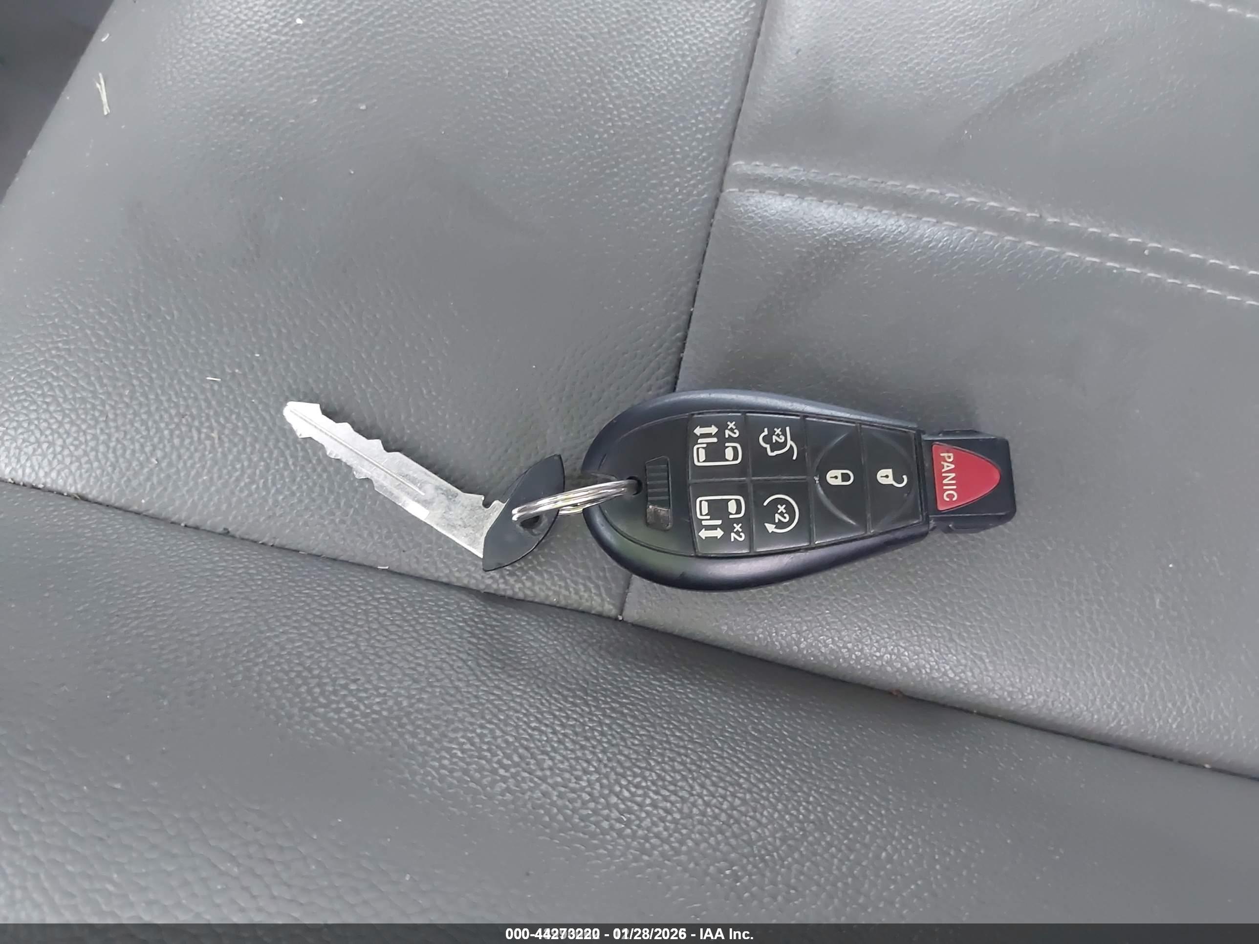 CHRYSLER TOWN image 11