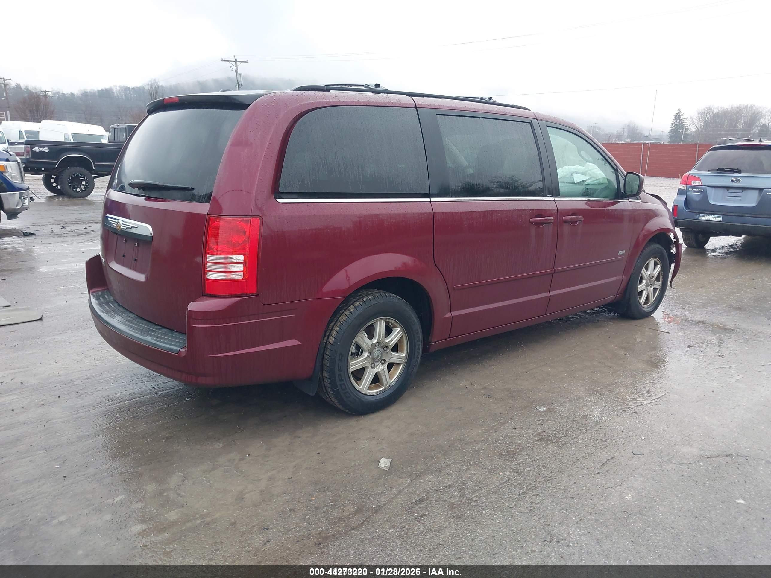 CHRYSLER TOWN image 4