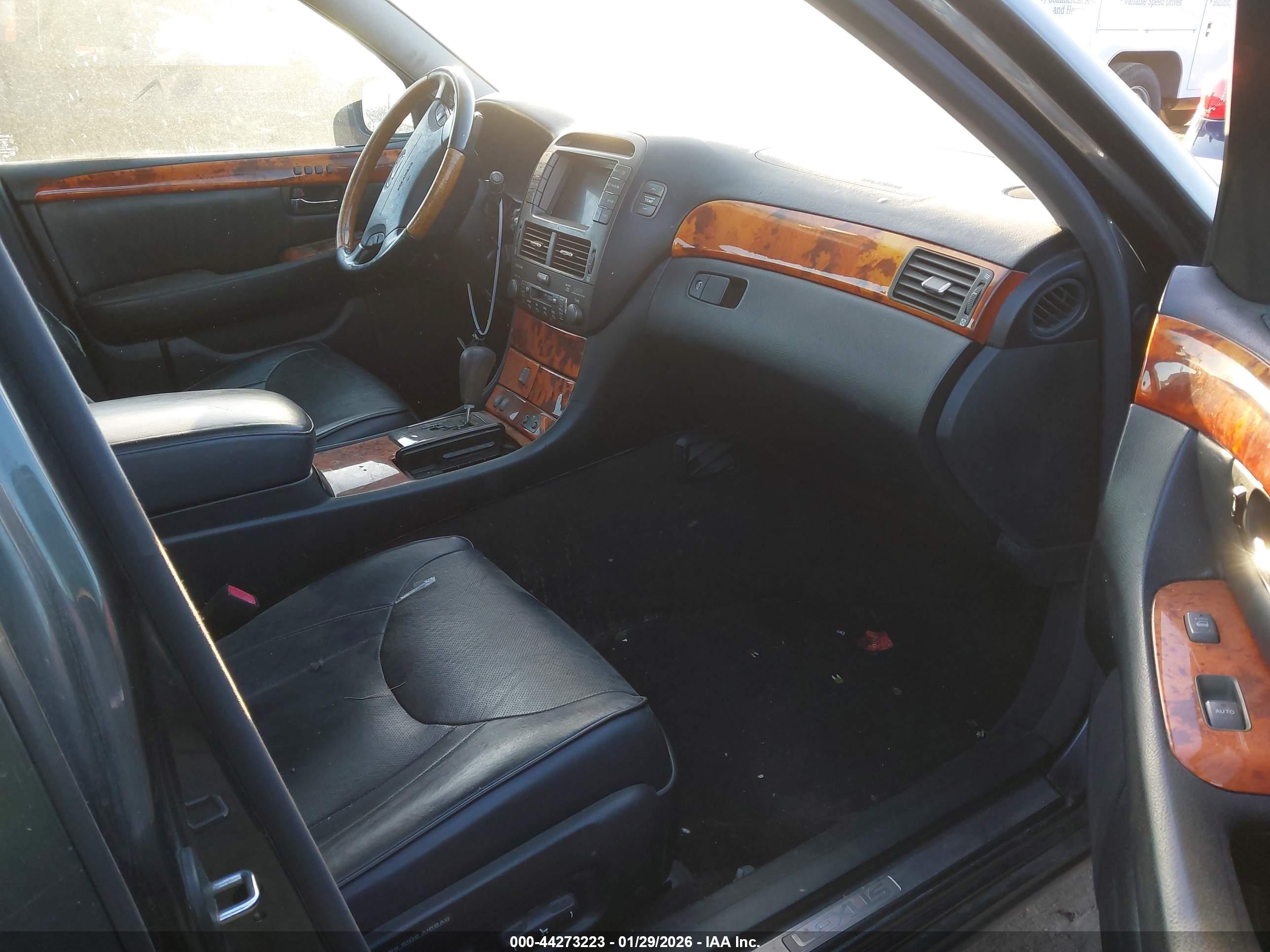LEXUS LS image 5
