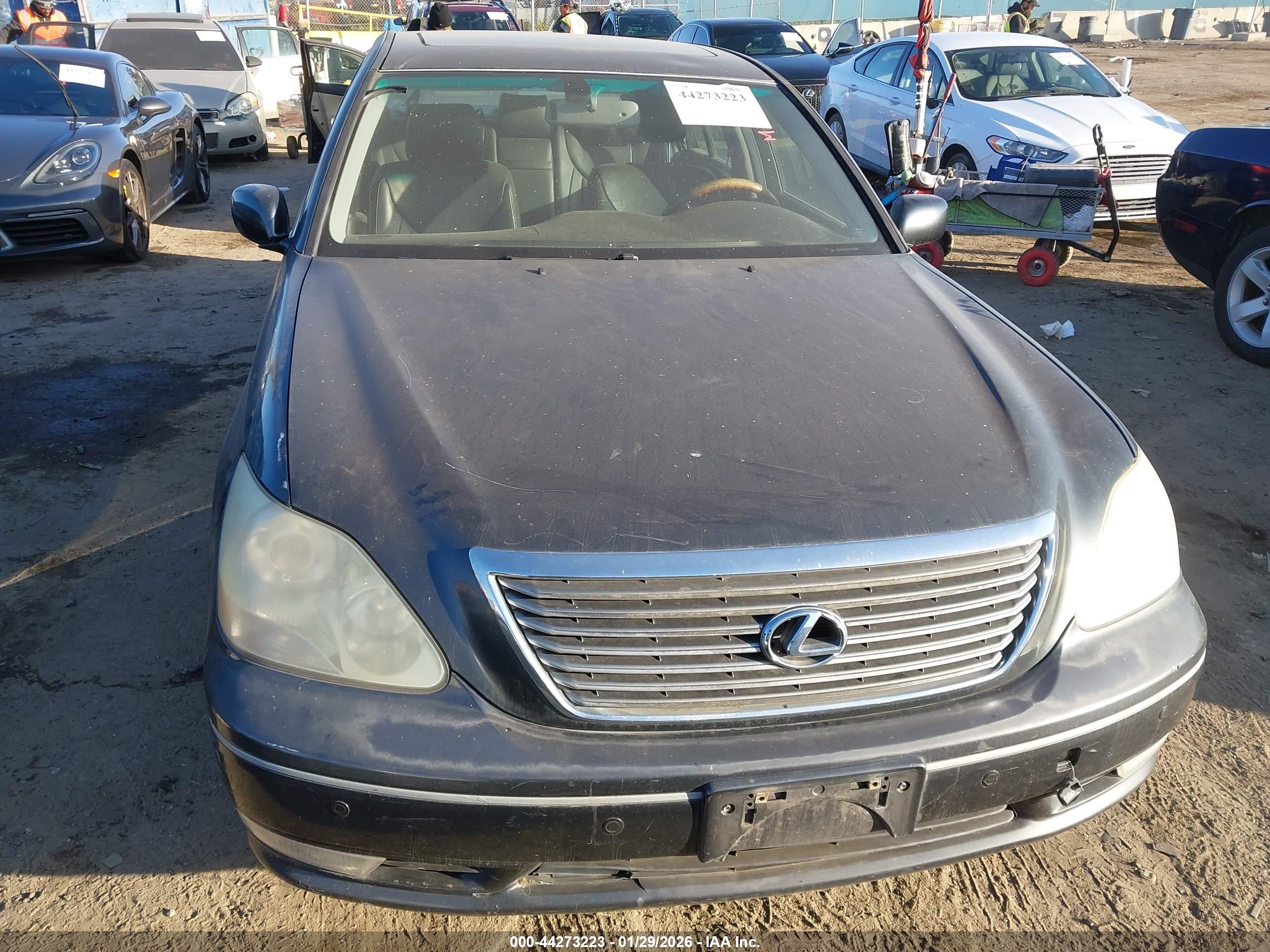 LEXUS LS image 6