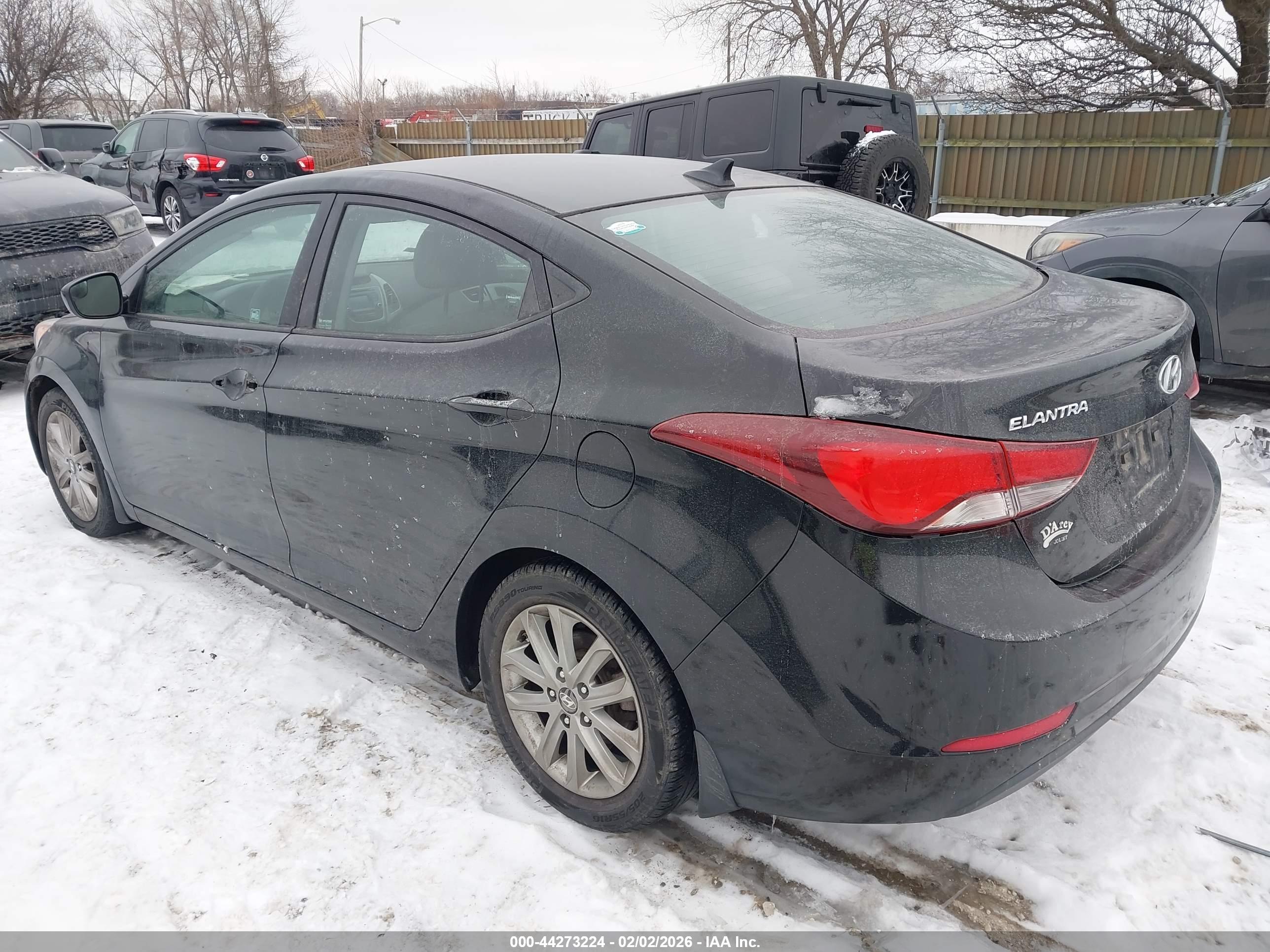 HYUNDAI ELANTRA image 3