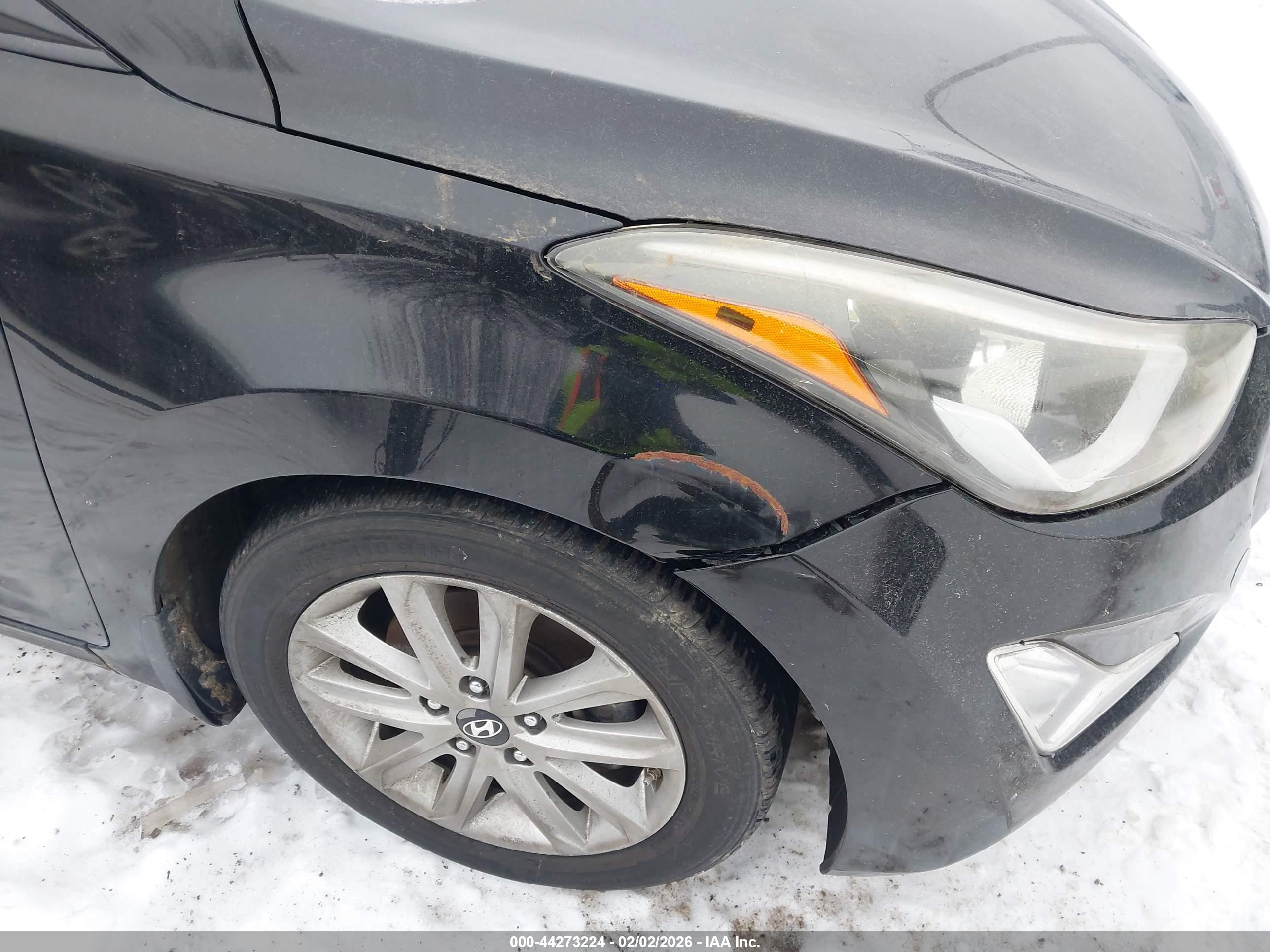HYUNDAI ELANTRA image 6