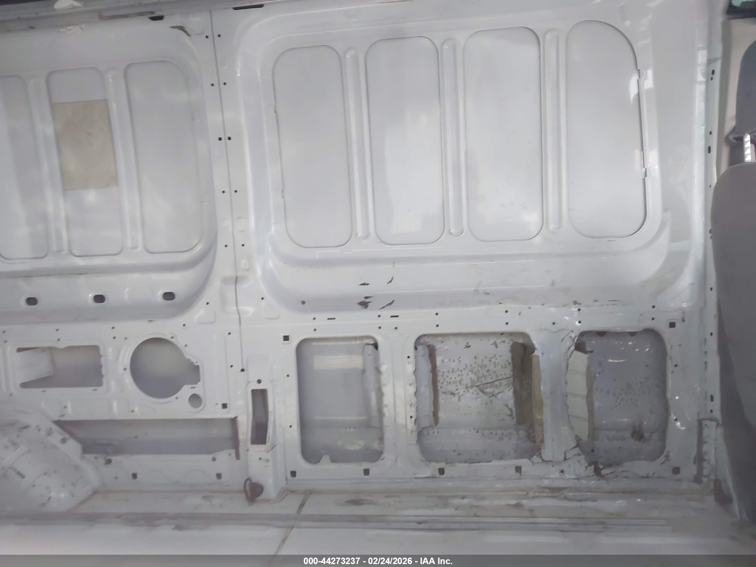FORD TRANSIT-150 image 8