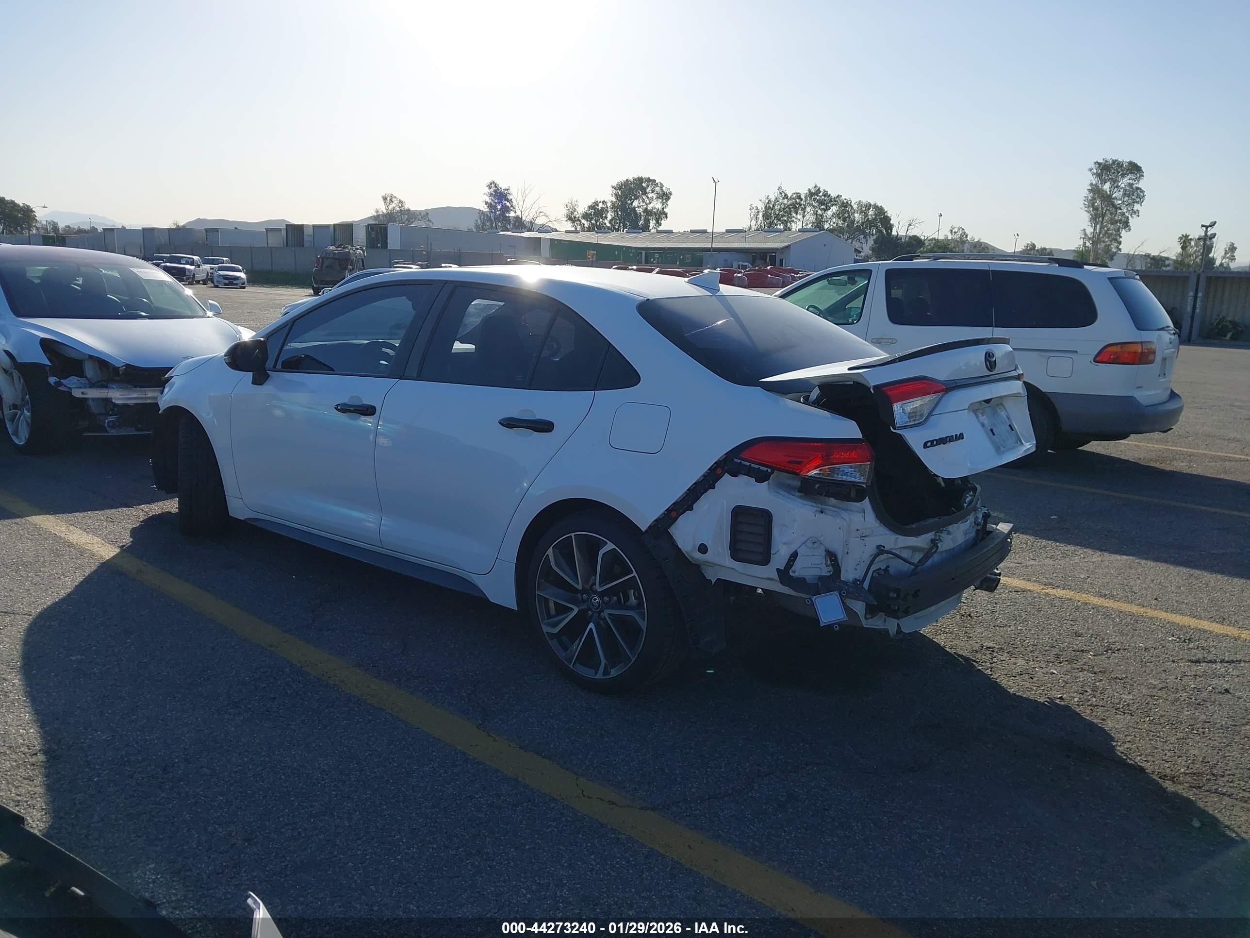 TOYOTA COROLLA image 3