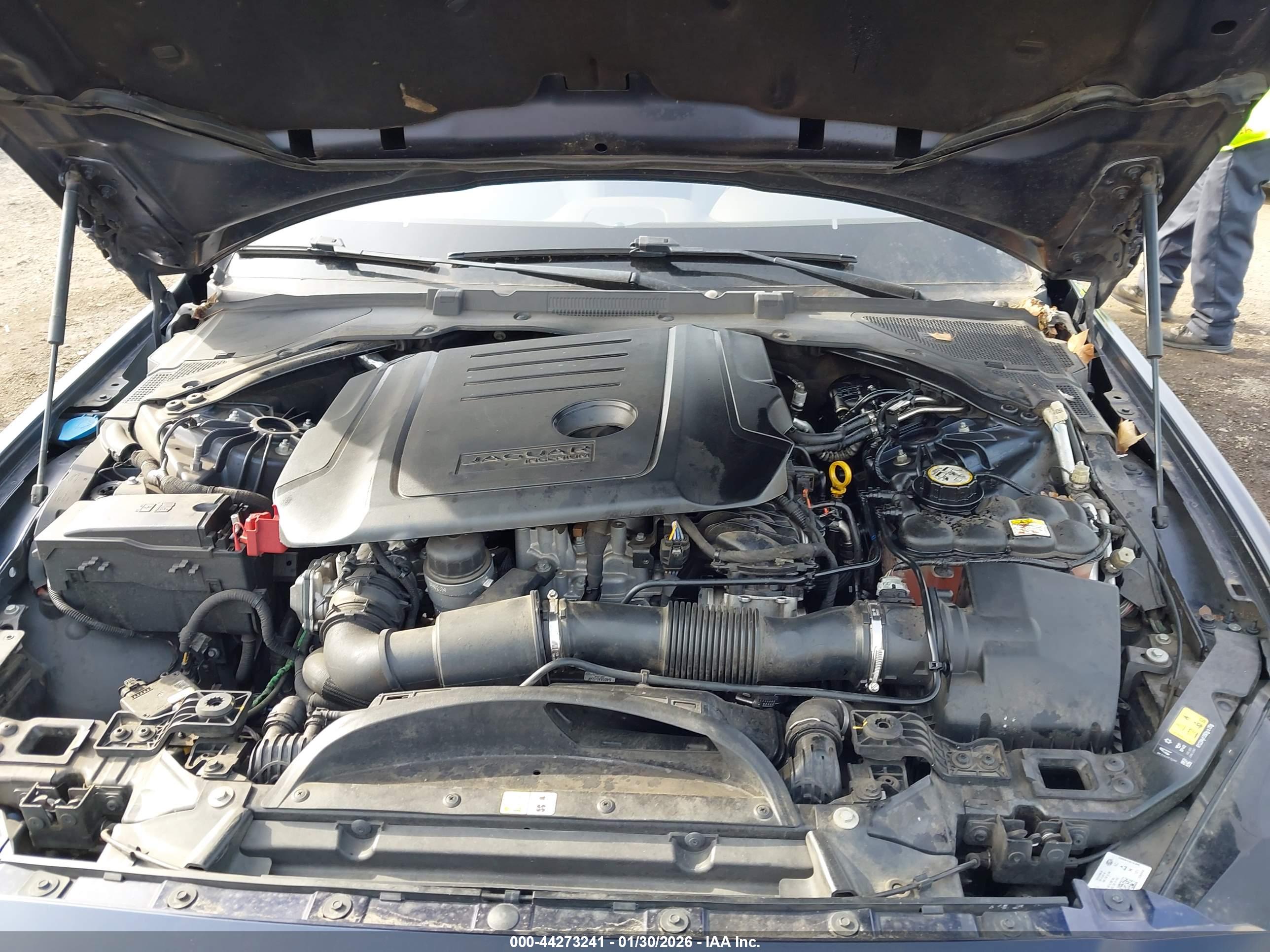 JAGUAR XE image 10