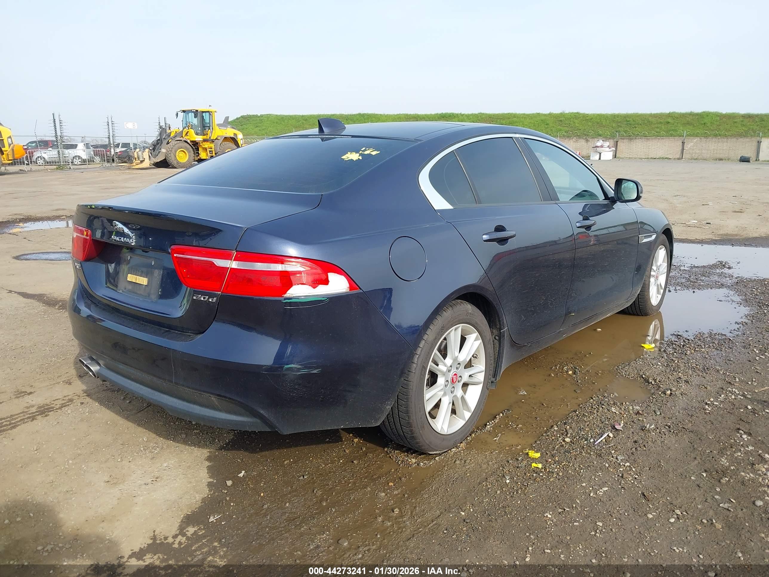 JAGUAR XE image 4