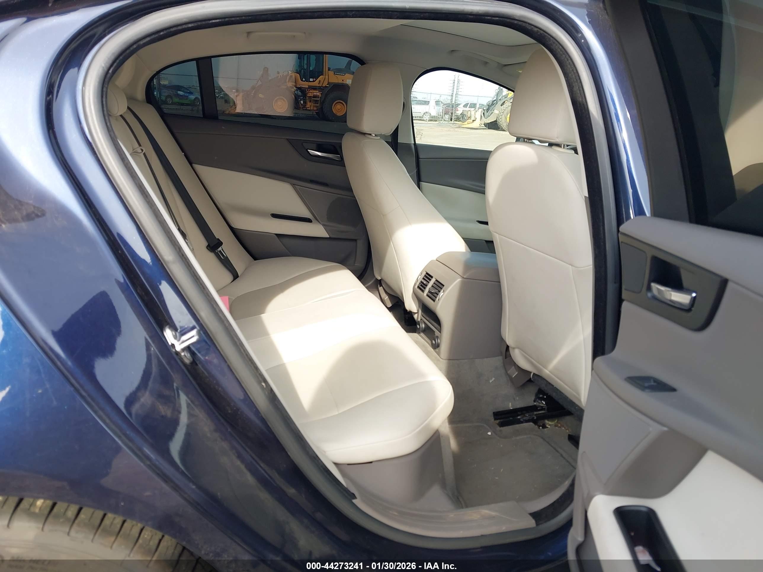 JAGUAR XE image 8