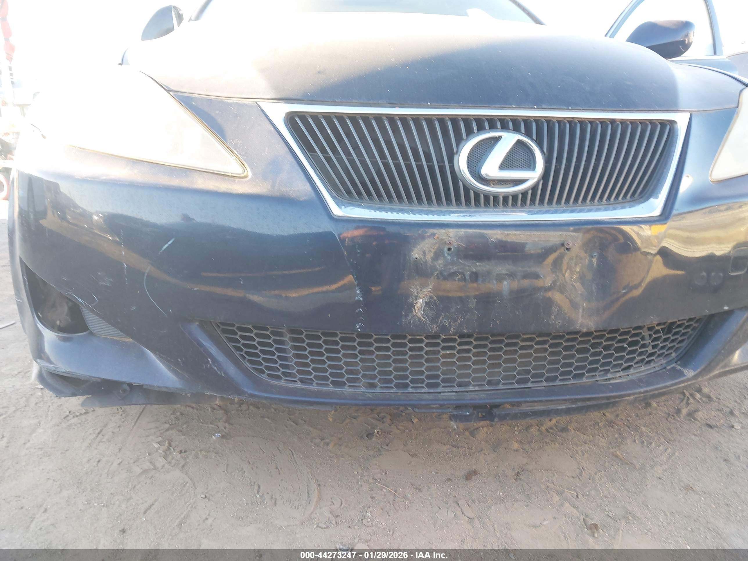 LEXUS IS image 6
