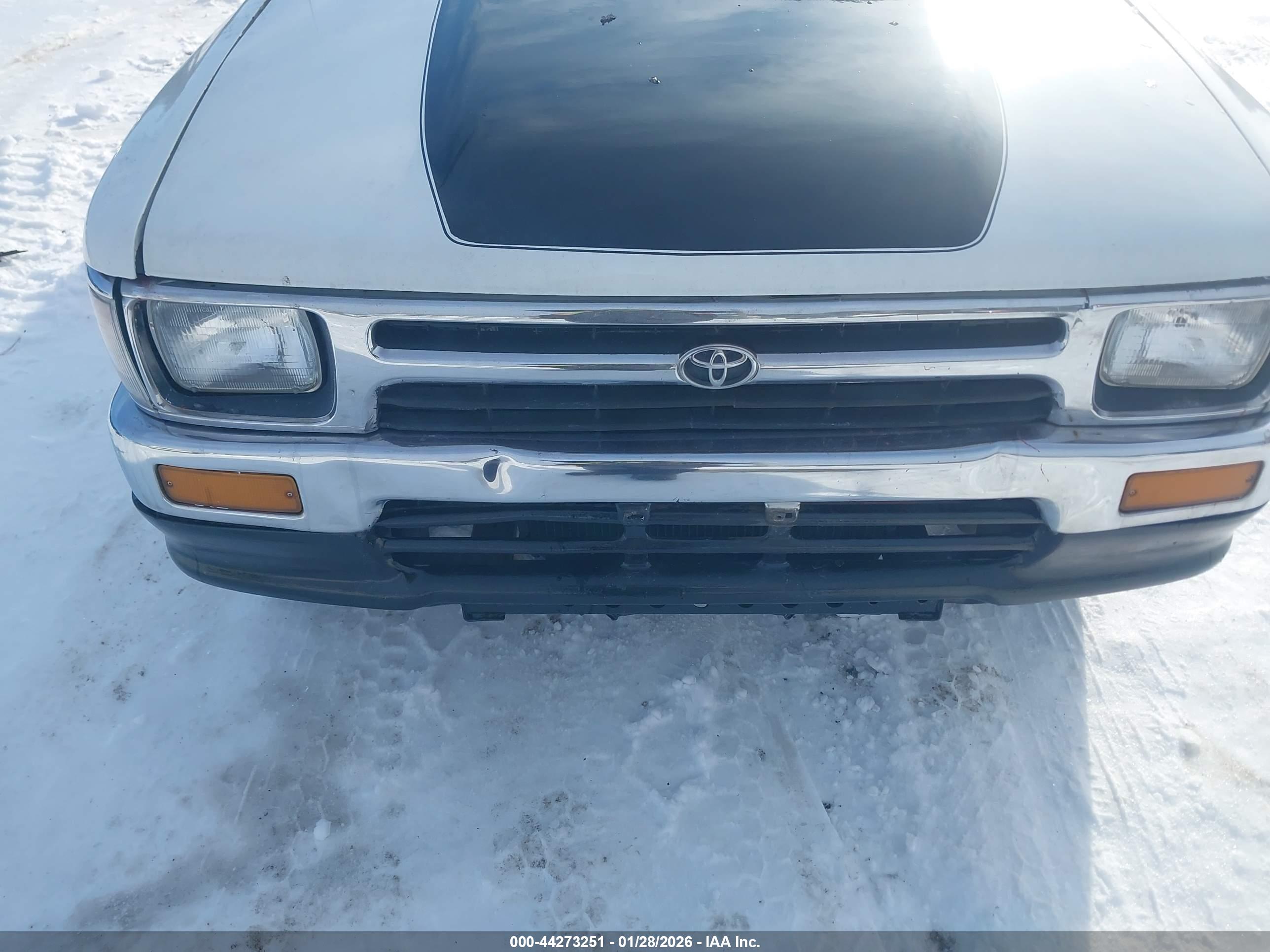 TOYOTA PICKUP image 6