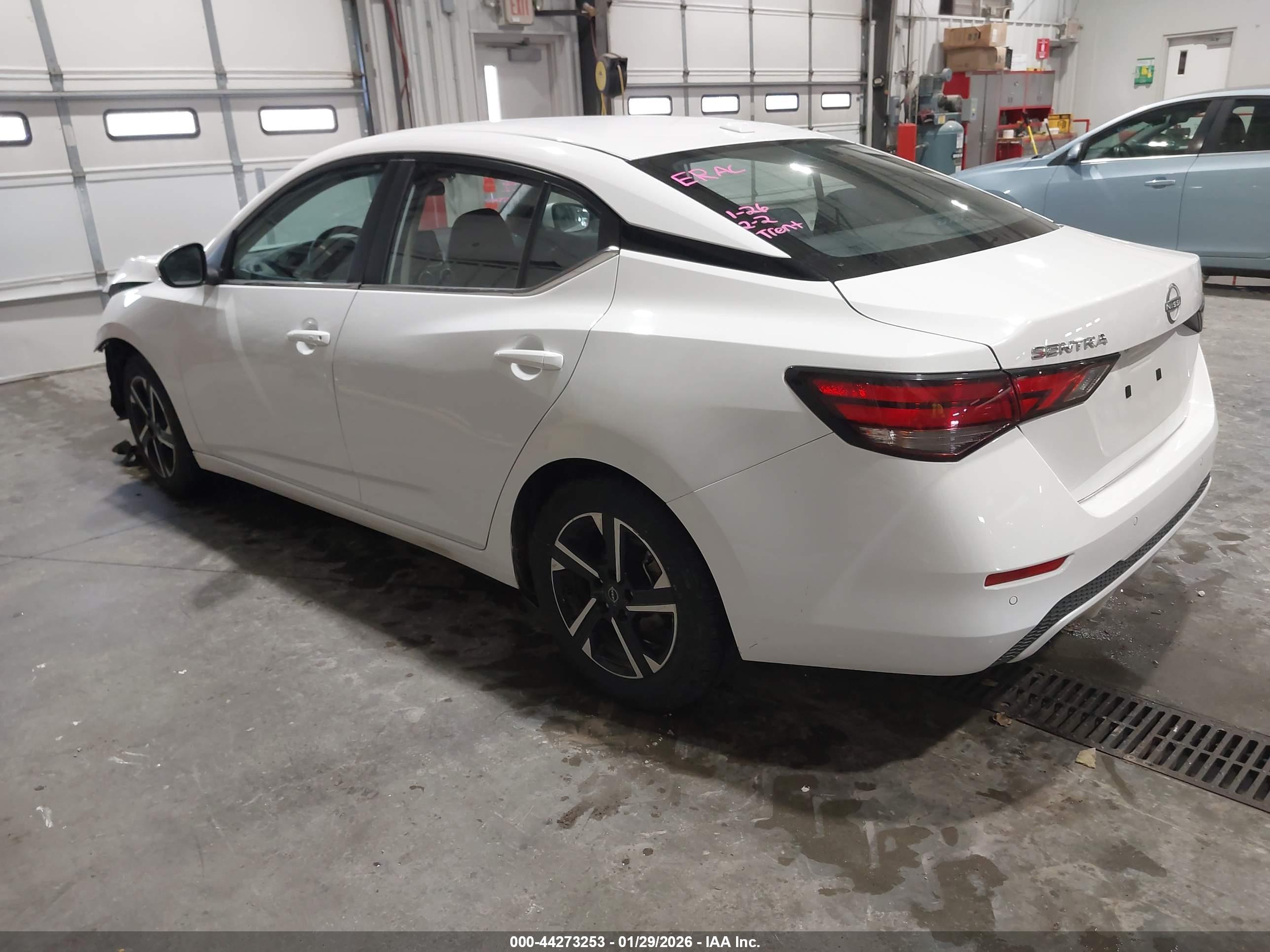 NISSAN SENTRA image 3