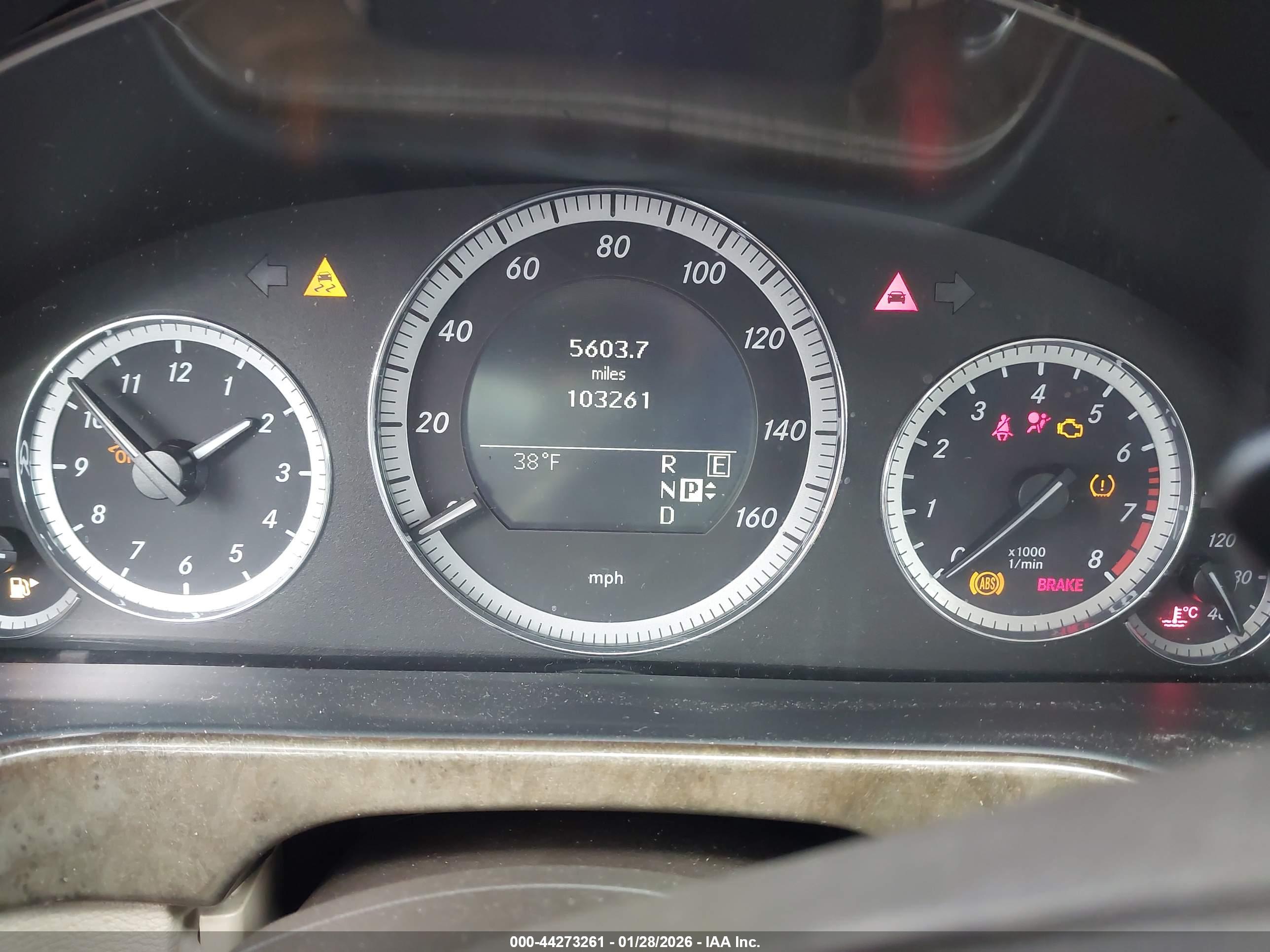 MERCEDES-BENZ E image 7