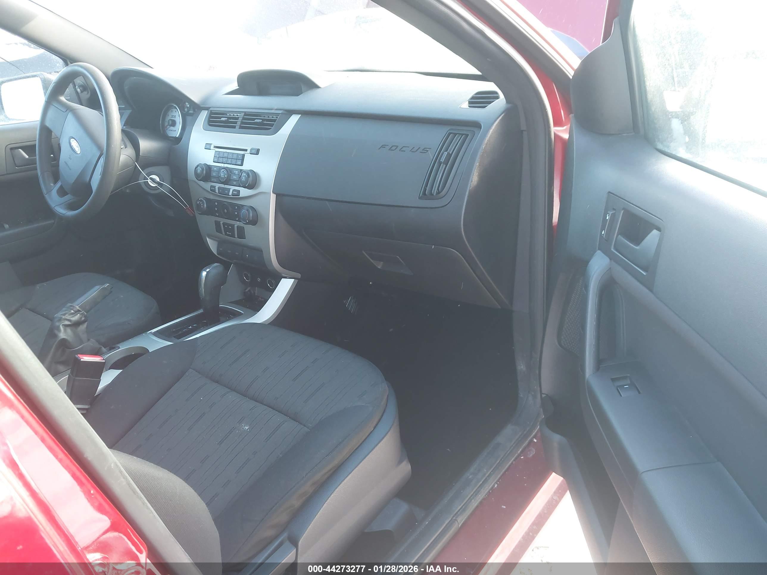 FORD FOCUS image 5