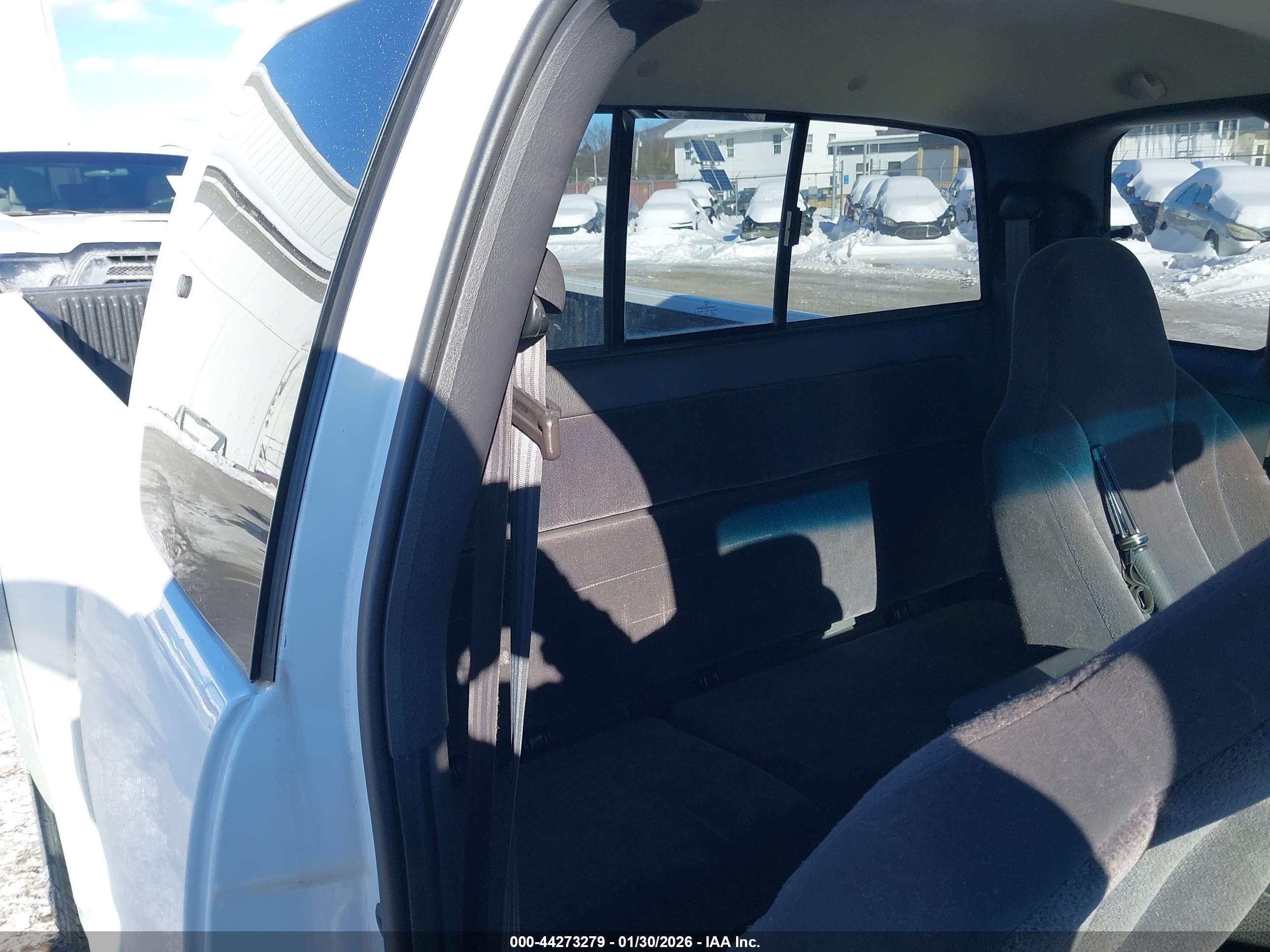 DODGE DAKOTA image 8
