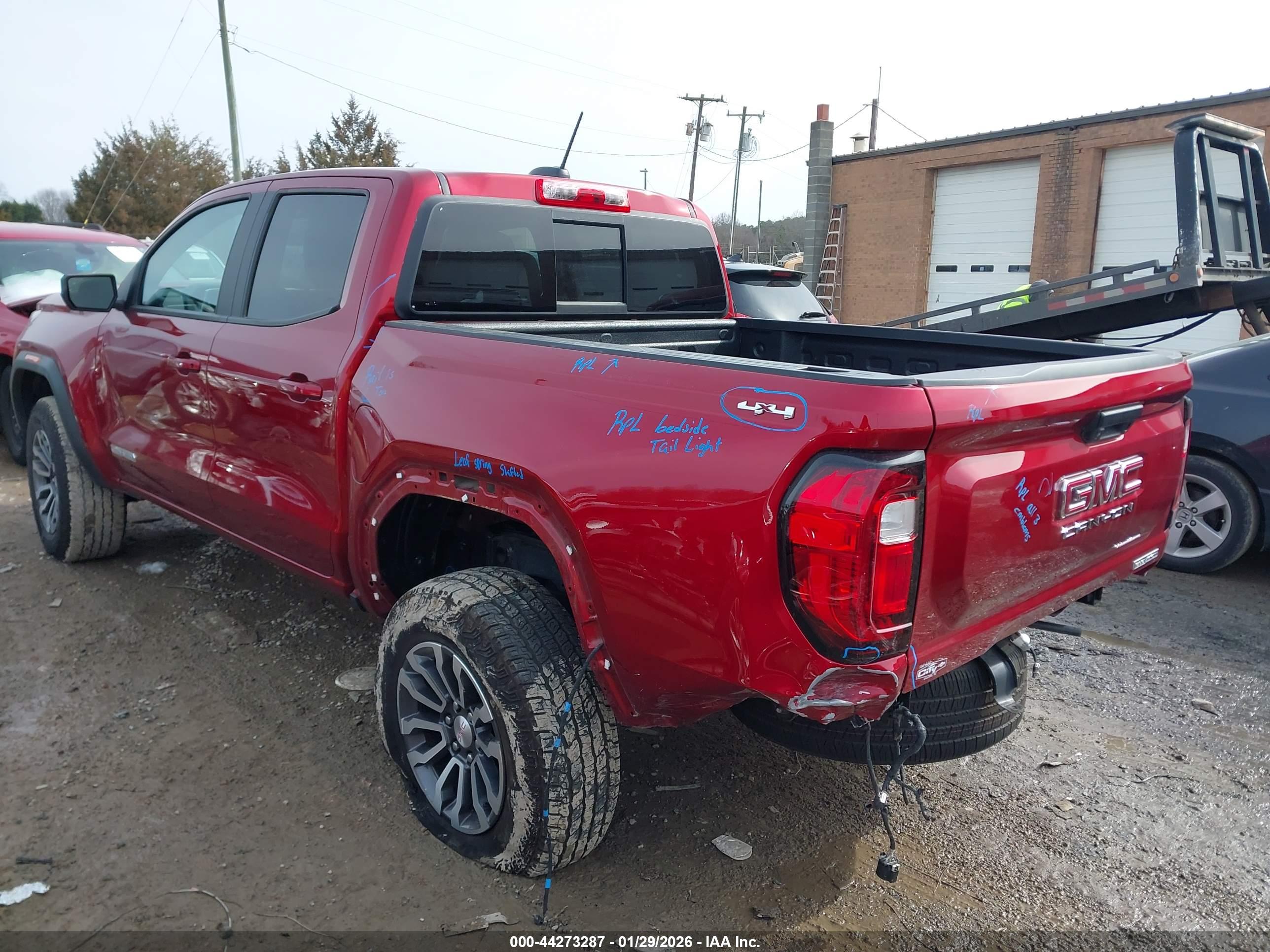 GMC CANYON image 3