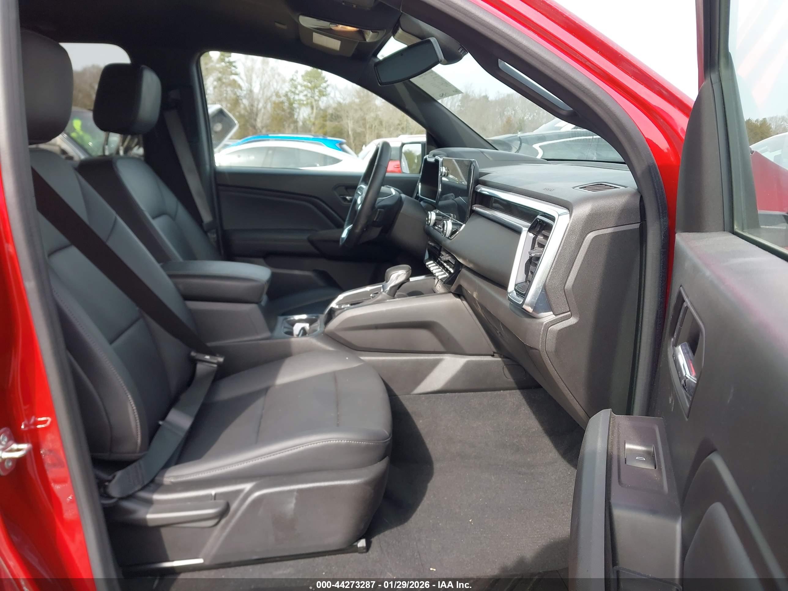 GMC CANYON image 5