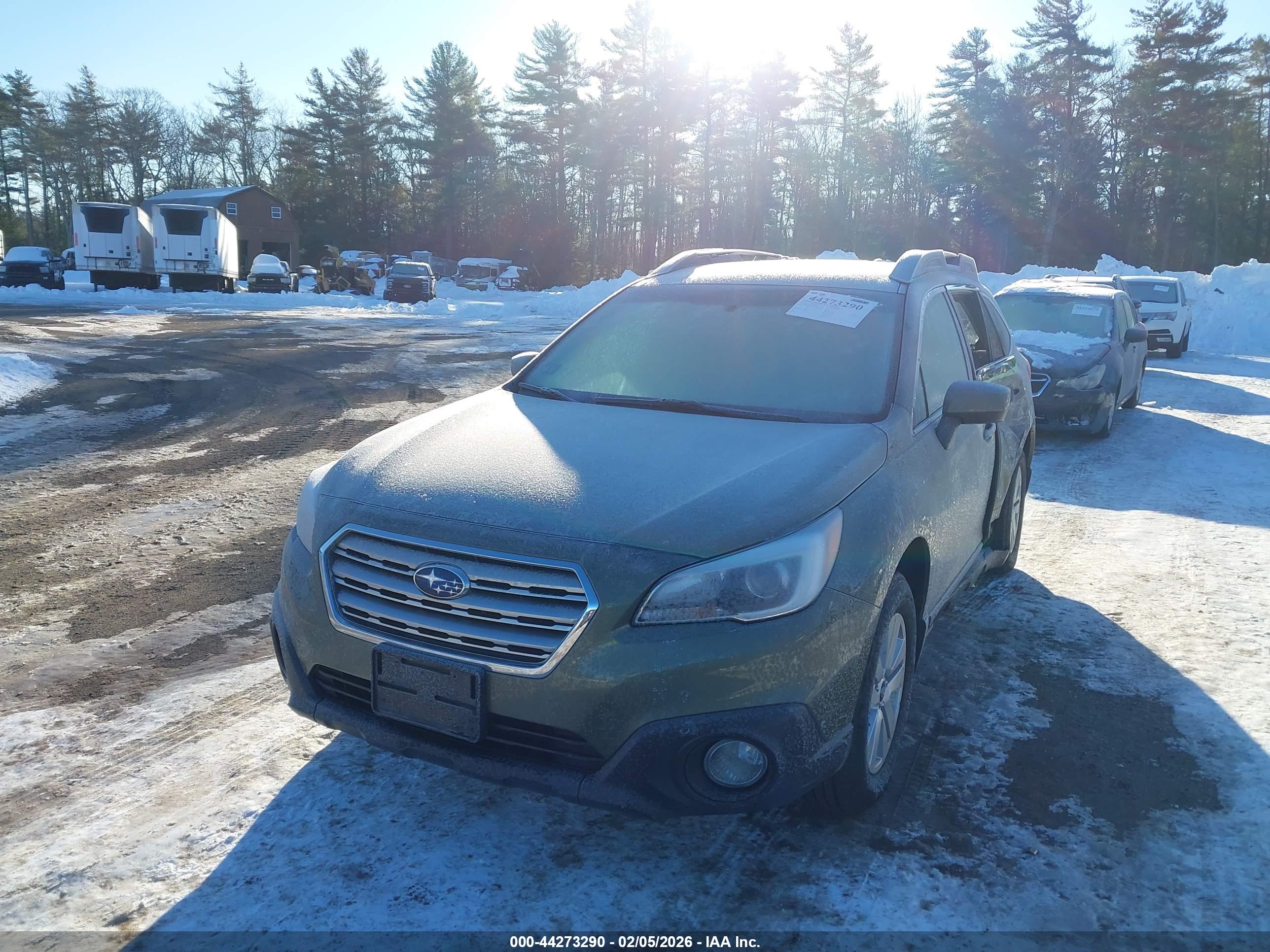 SUBARU OUTBACK image 2