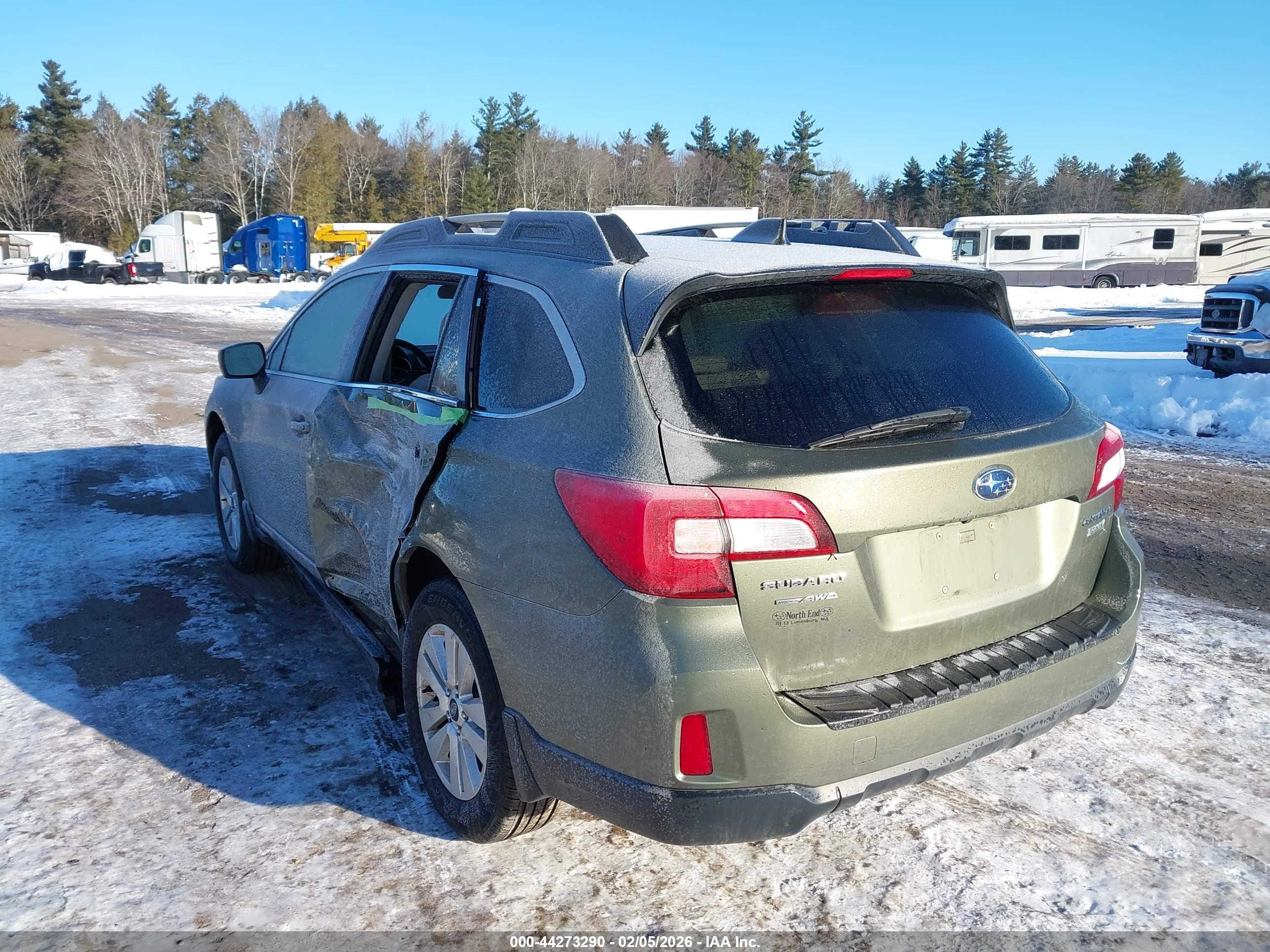SUBARU OUTBACK image 3