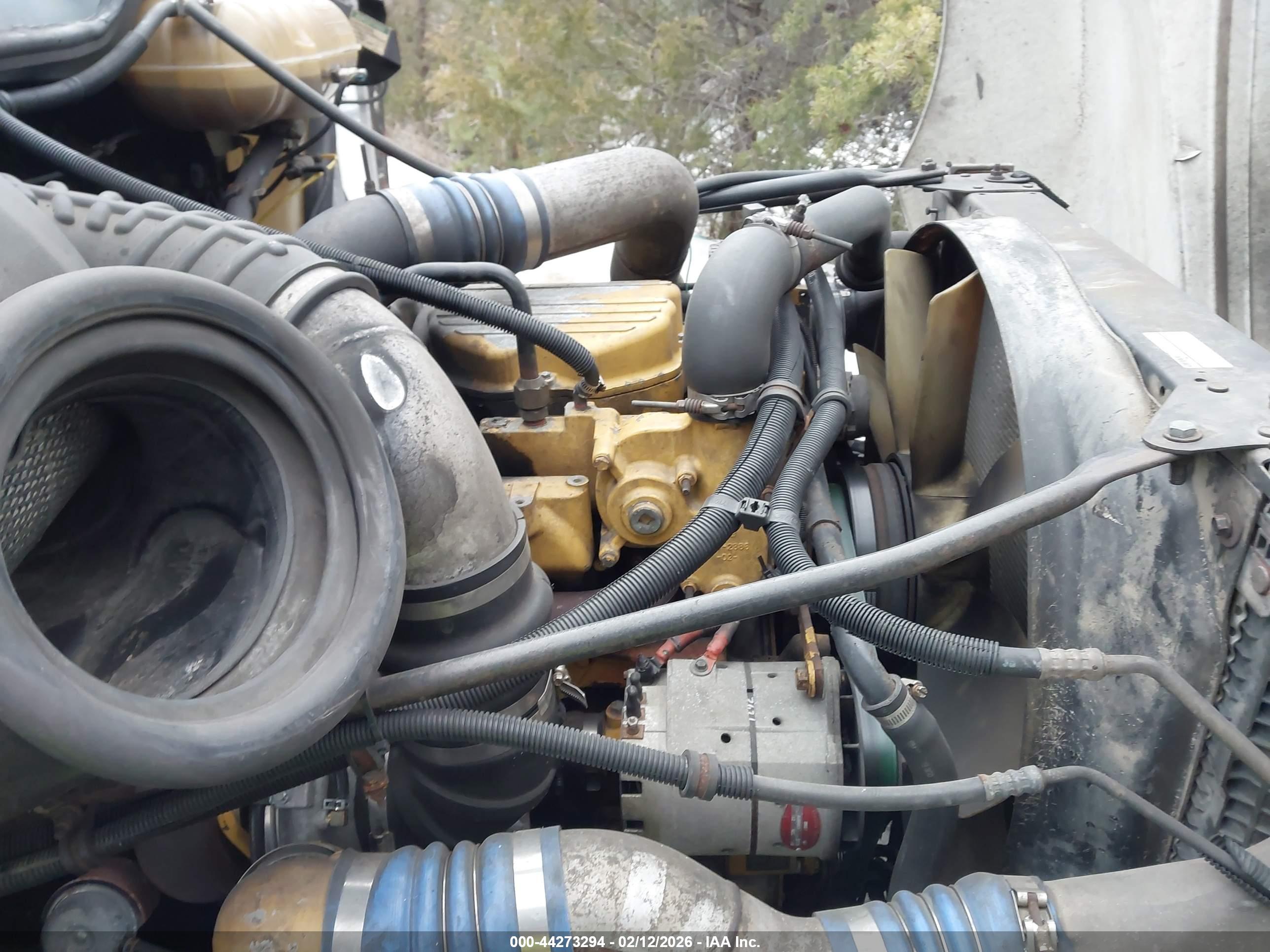 FREIGHTLINER CONVENTIONAL image 10