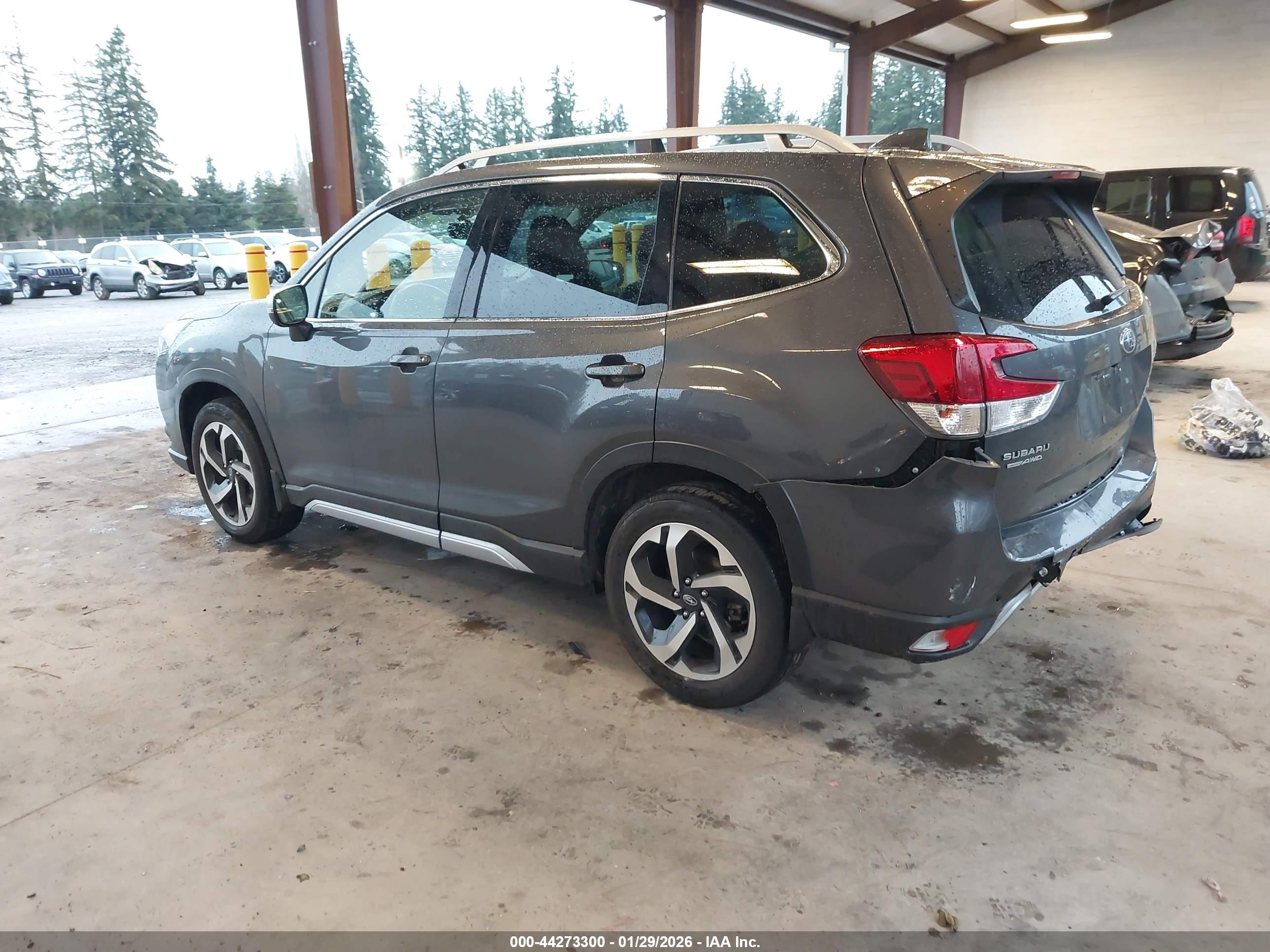 SUBARU FORESTER image 3
