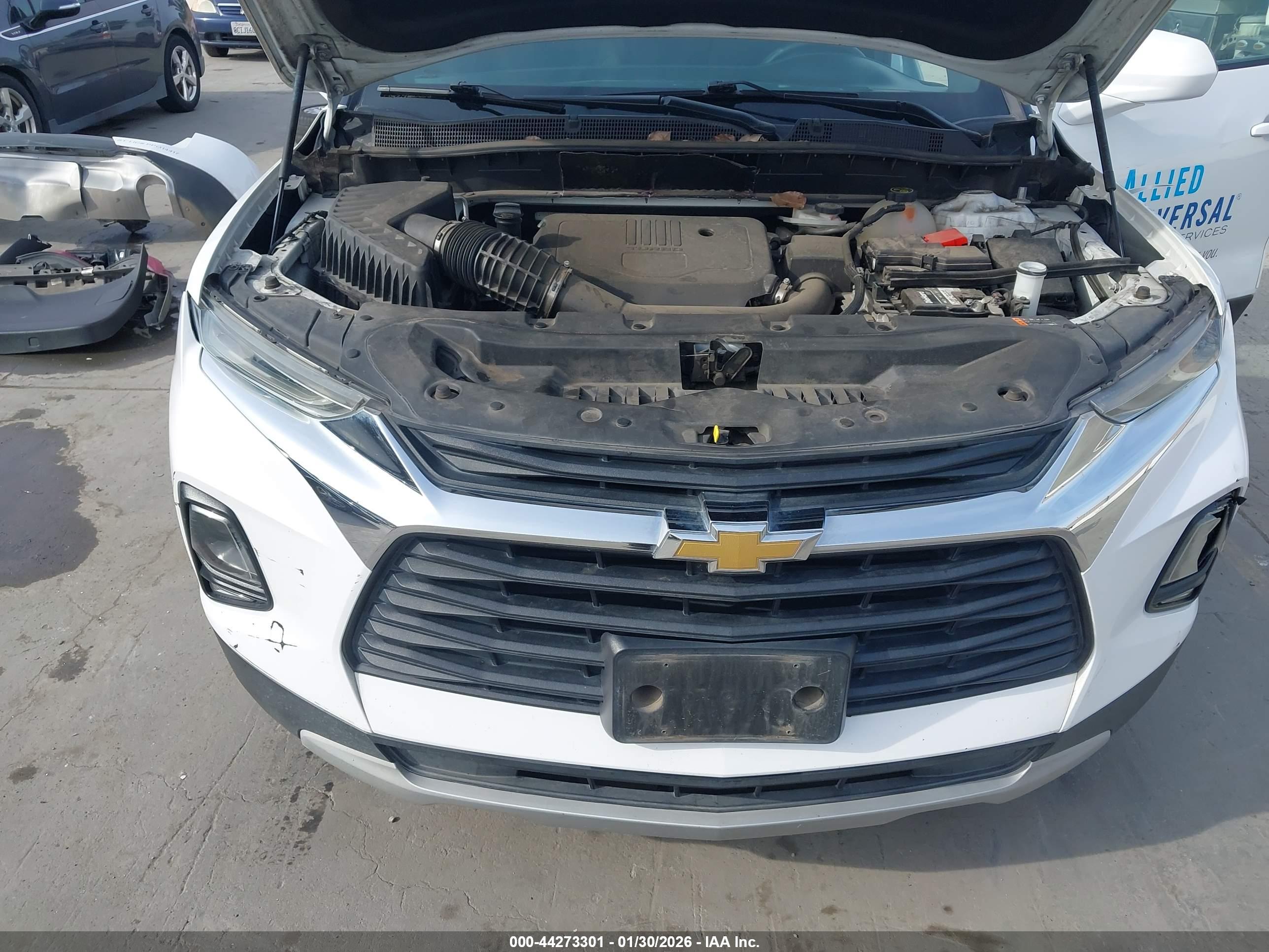 CHEVROLET BLAZER image 10