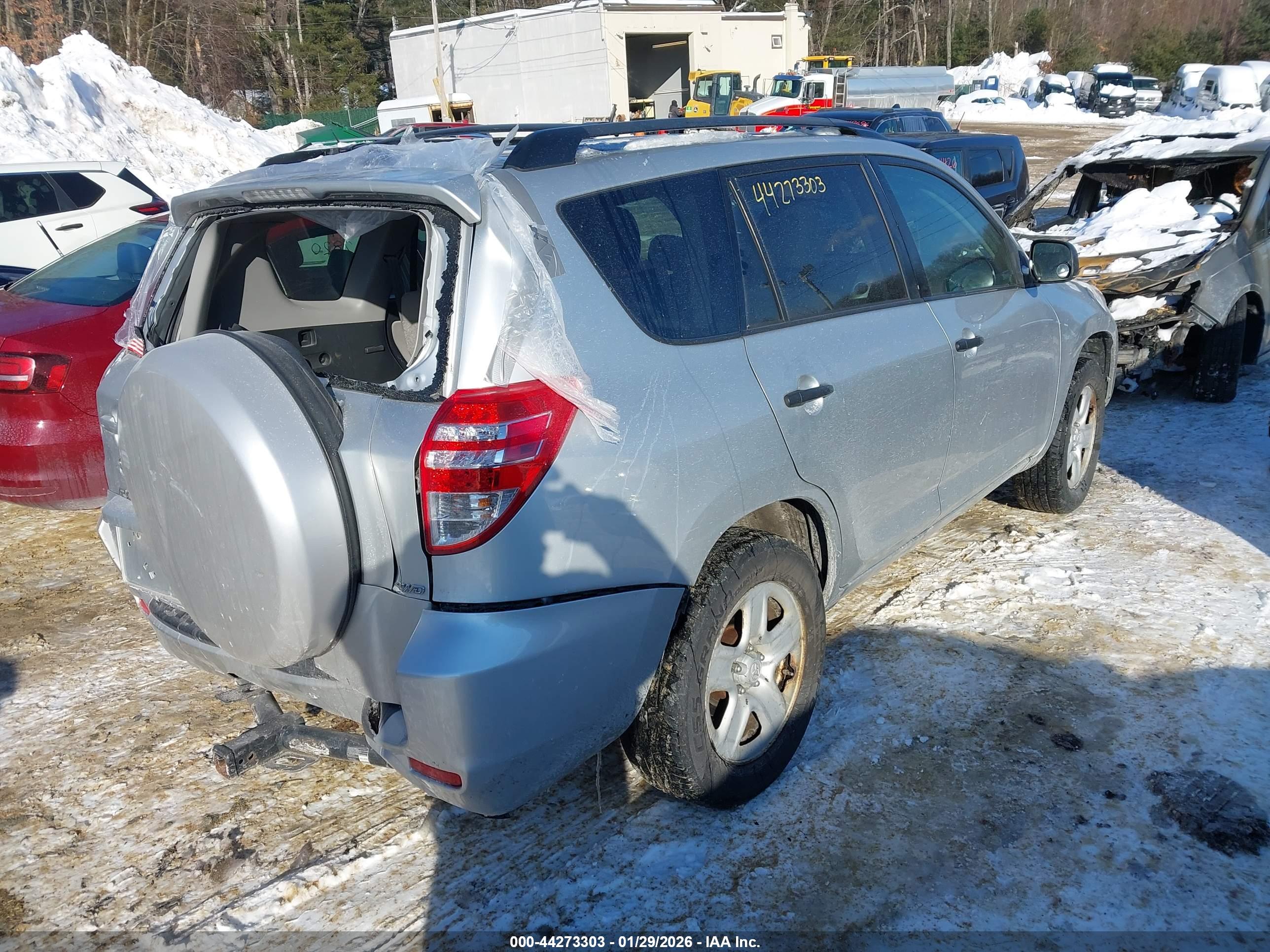 TOYOTA RAV4 image 4
