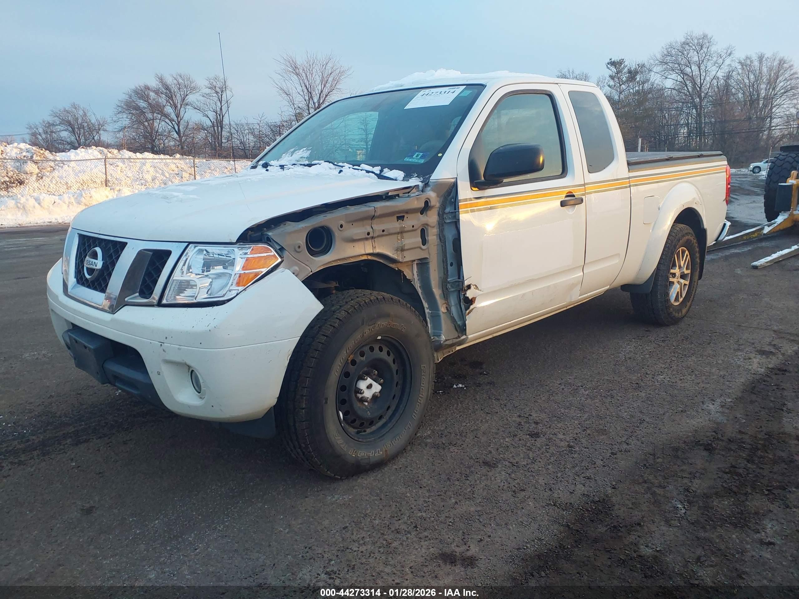 NISSAN FRONTIER image 2