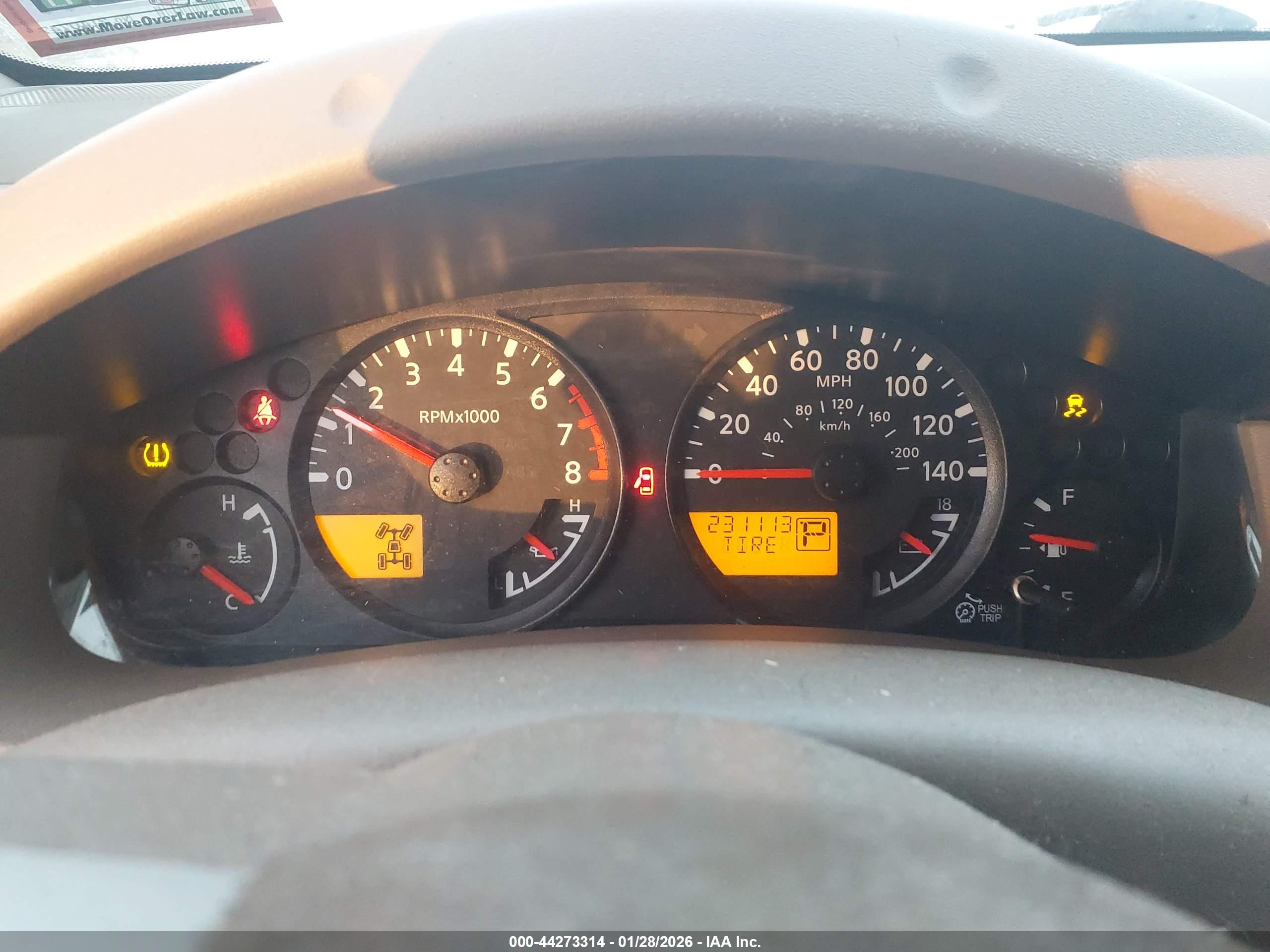 NISSAN FRONTIER image 7