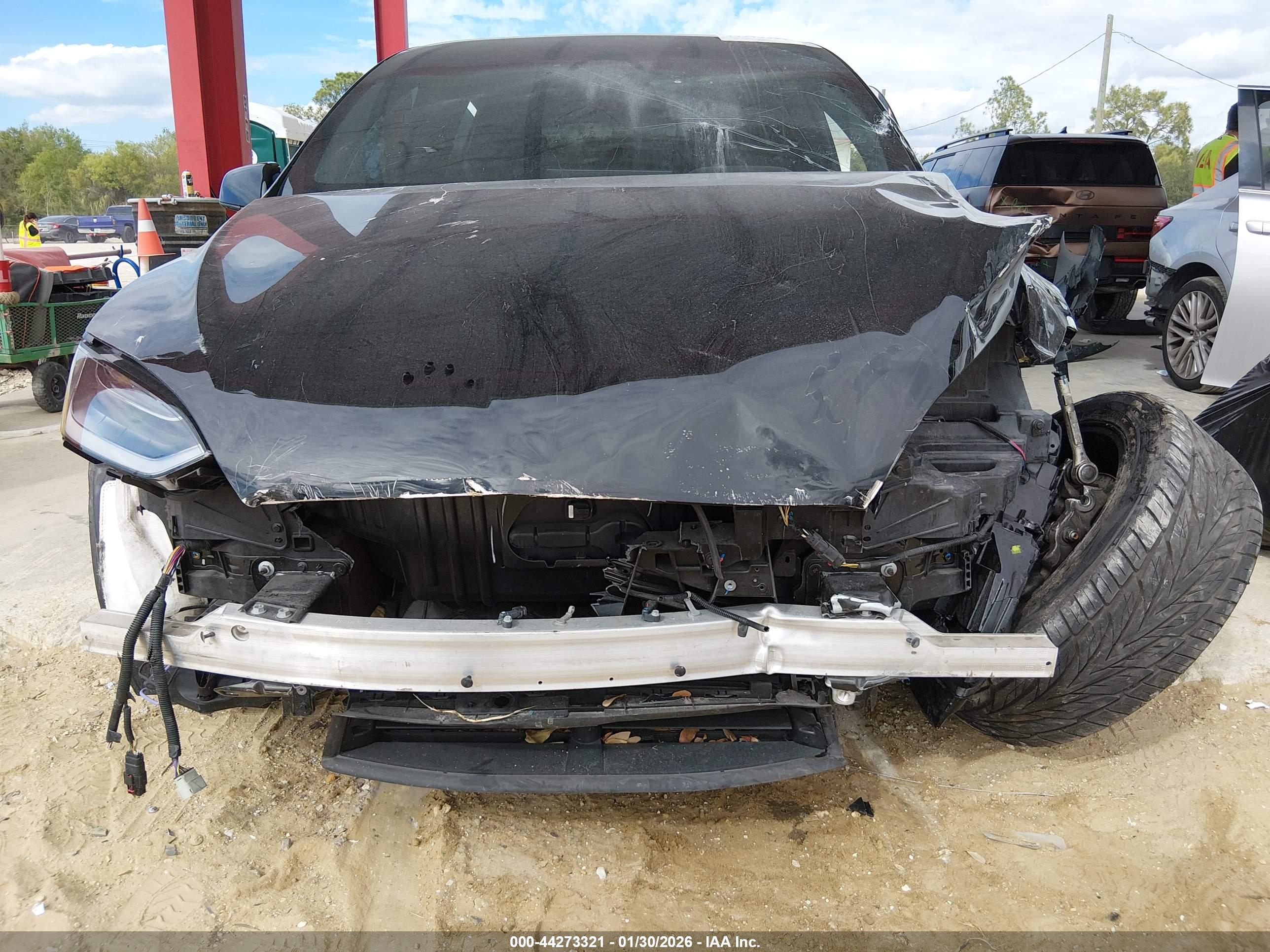 TESLA MODEL image 6