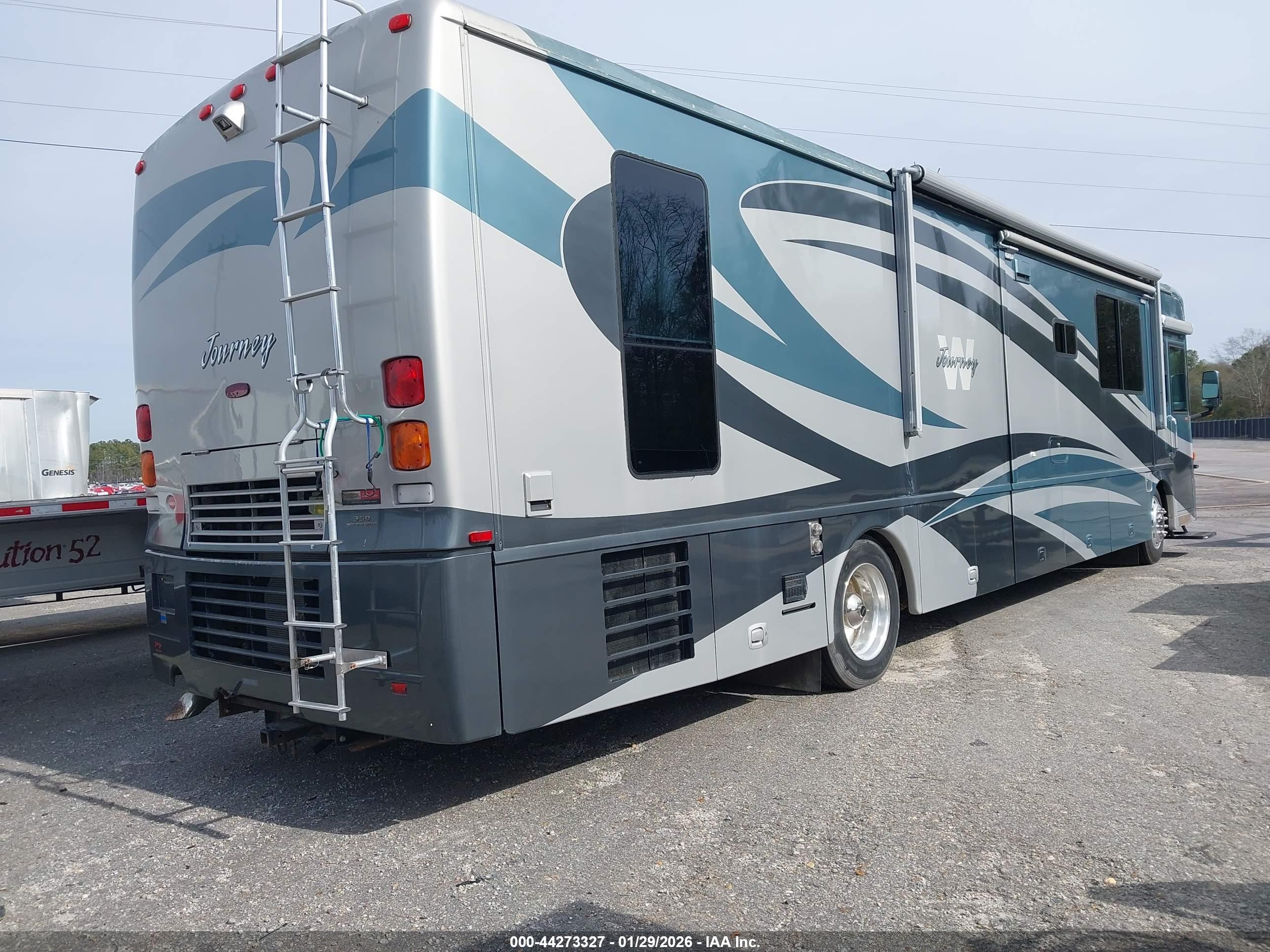 FREIGHTLINER CHASSIS image 4