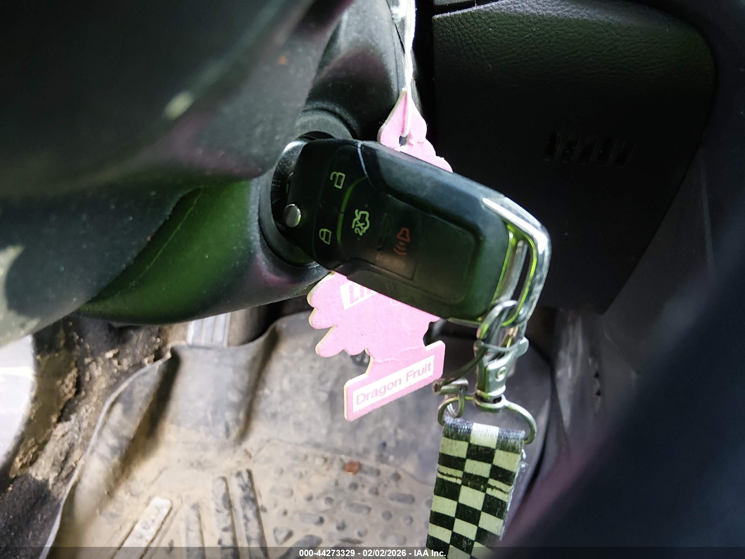 FORD FUSION image 11