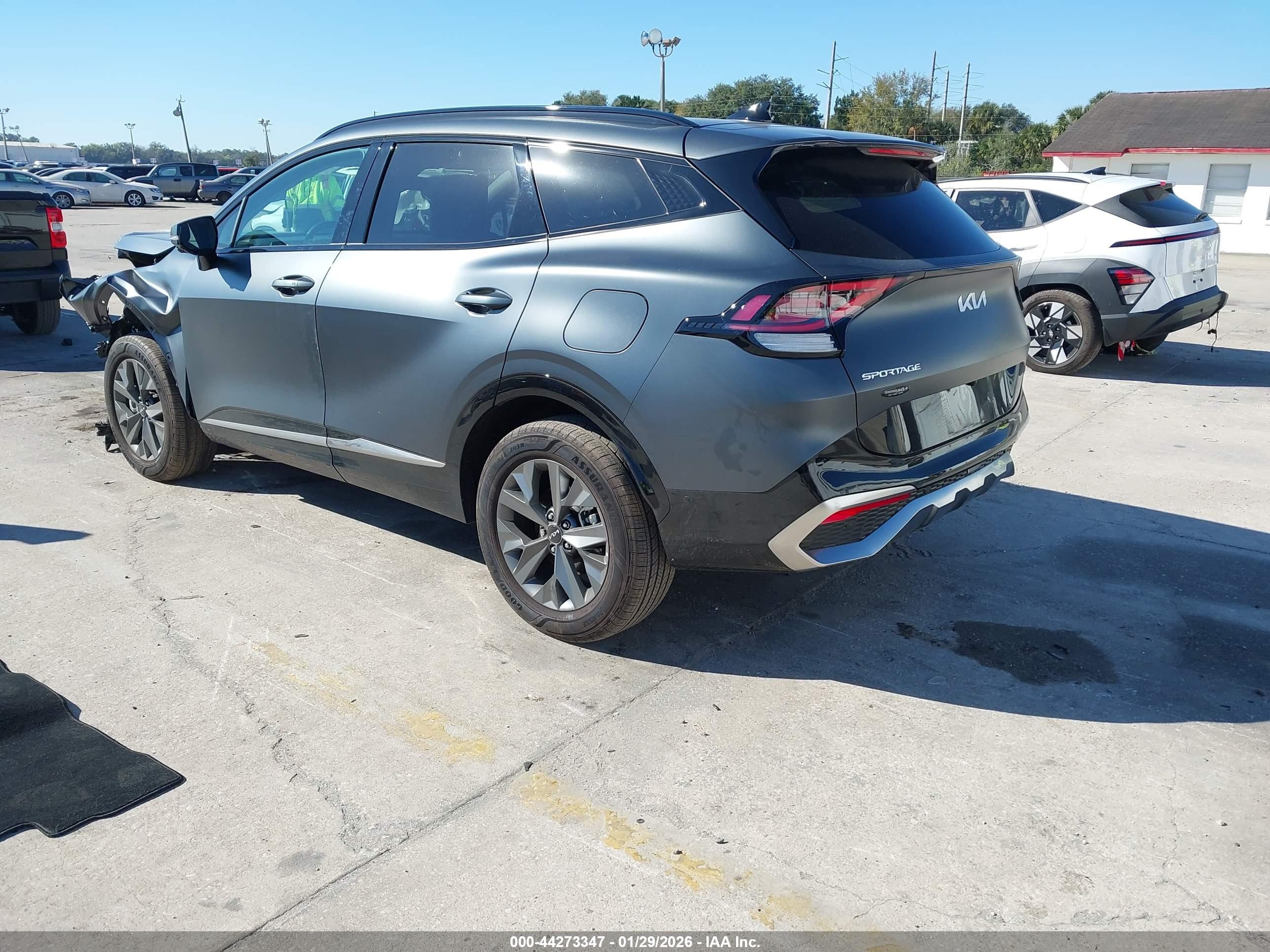 KIA SPORTAGE image 3