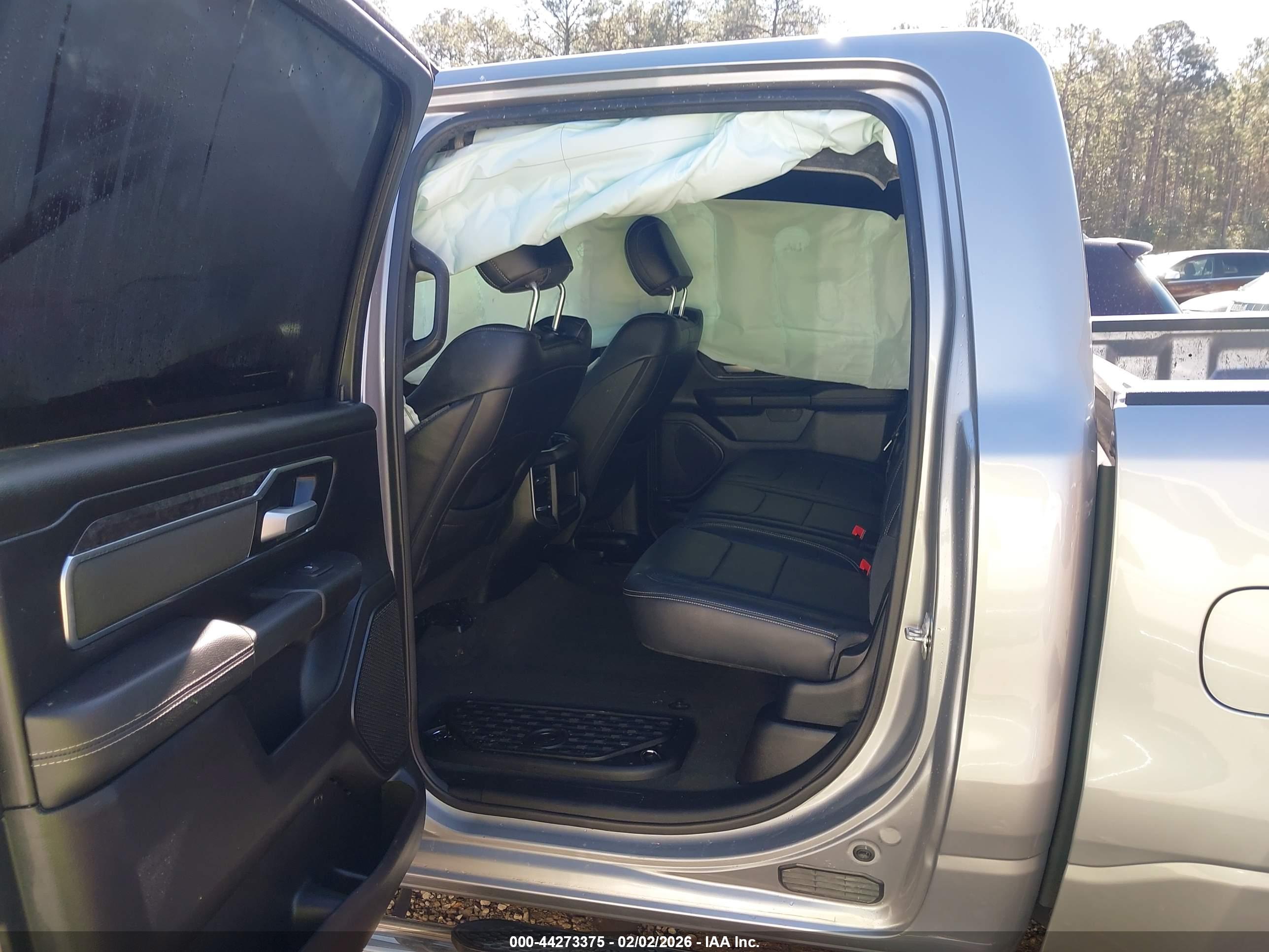 RAM 1500 image 8