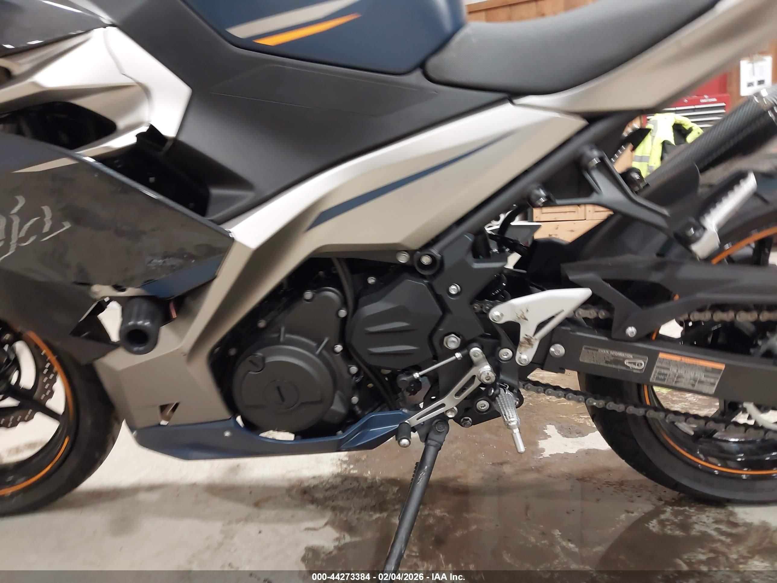 KAWASAKI EX400 image 9