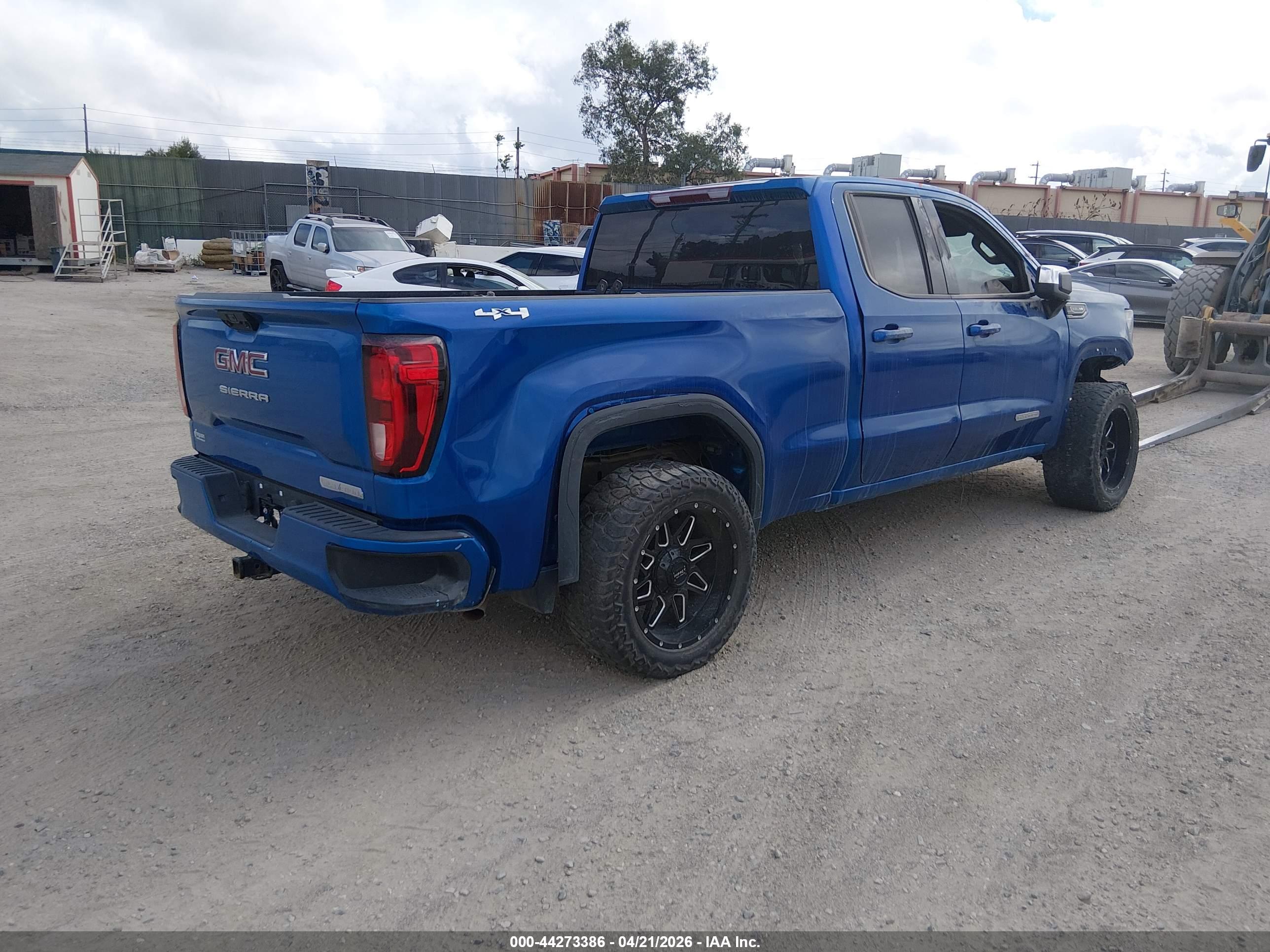 GMC SIERRA image 4